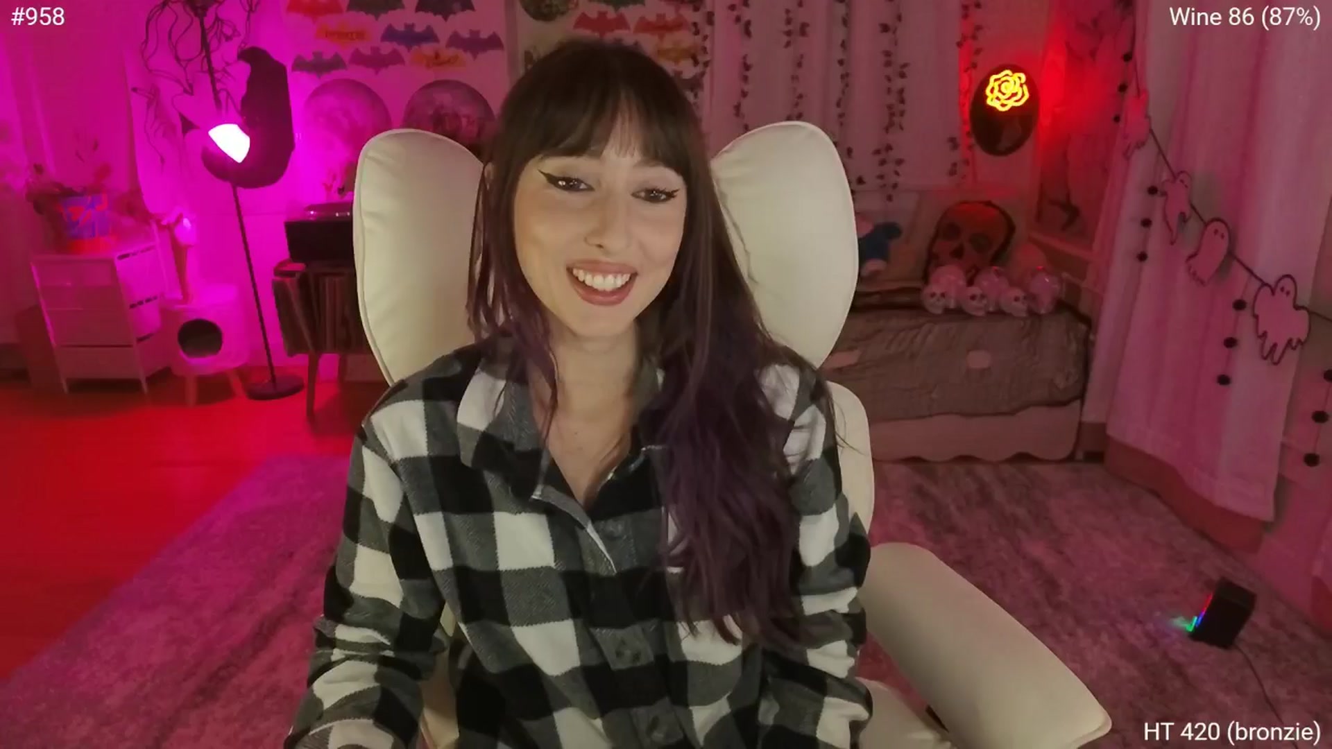 Gallery image thumbnail from Charliexjade's myfreecams stream on, 11/10/2025, 05:42 image 10 of 20