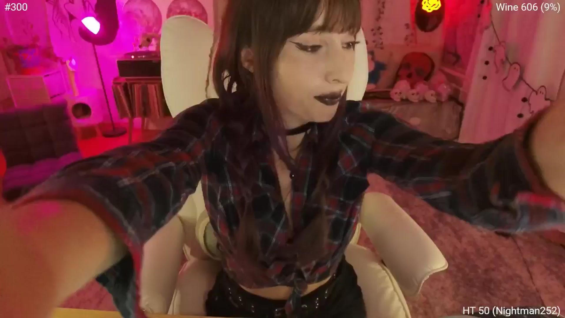 Gallery image thumbnail from Charliexjade's myfreecams stream on, 11/18/2025, 04:39 image 16 of 20
