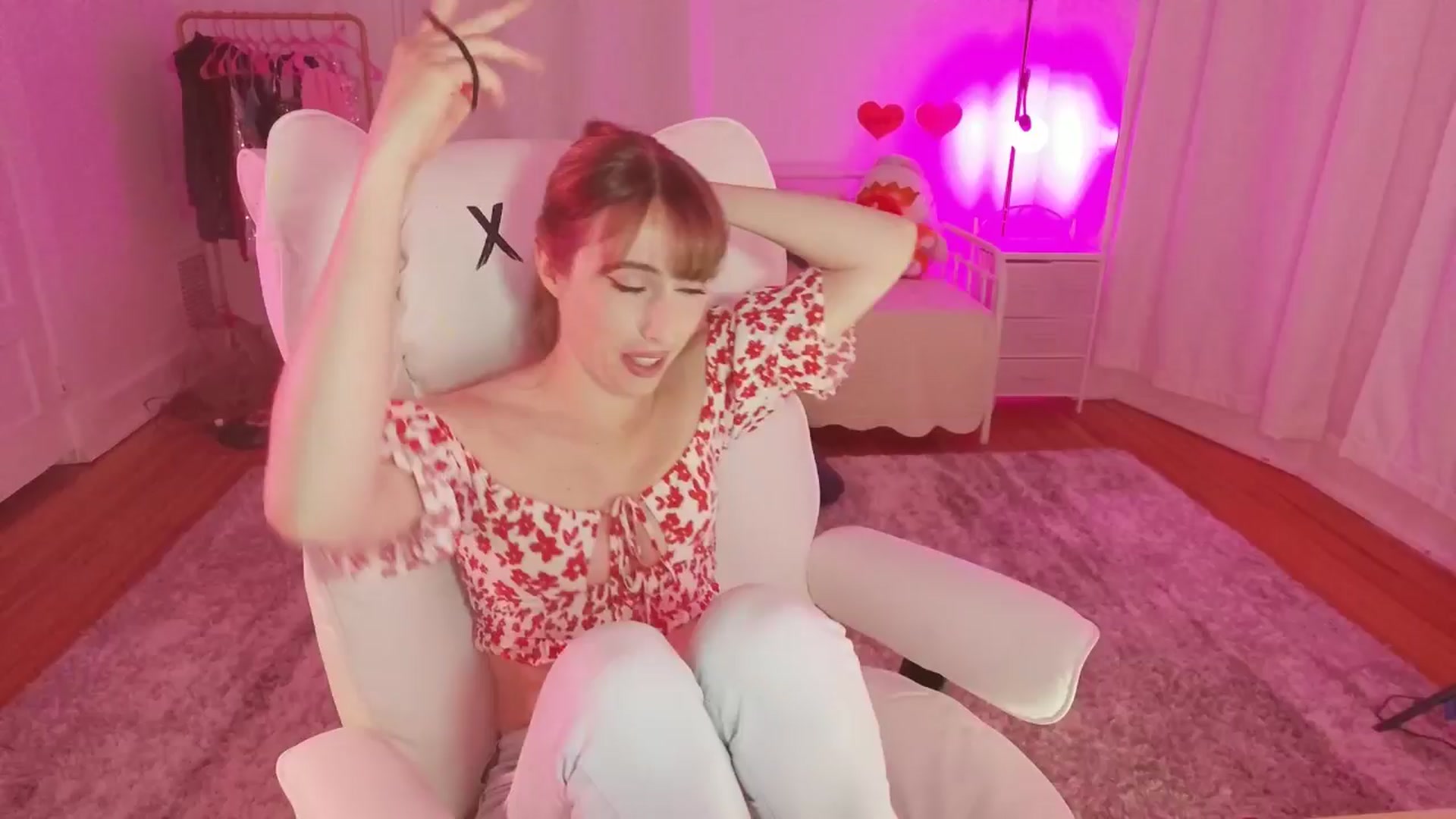 Gallery image thumbnail from Charliexjade's myfreecams stream on, 03/08/2026, 02:39 image 17 of 20