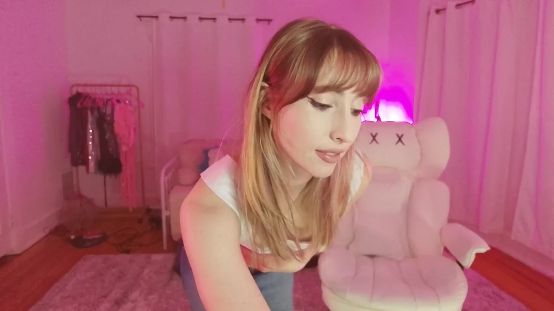 Gallery image thumbnail from Charliexjade's myfreecams stream on, 03/09/2026, 05:13 image 1 of 20