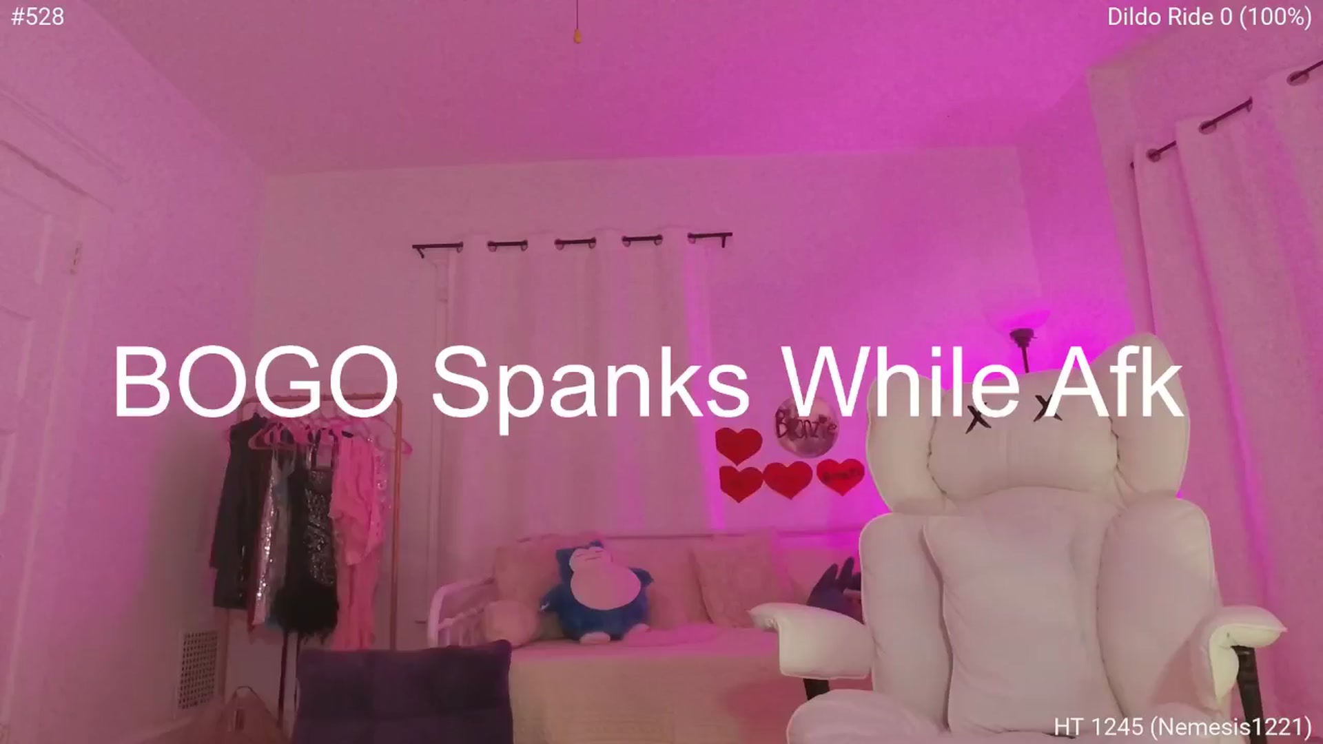 Gallery image thumbnail from Charliexjade's myfreecams stream on, 03/22/2026, 07:02 image 17 of 20