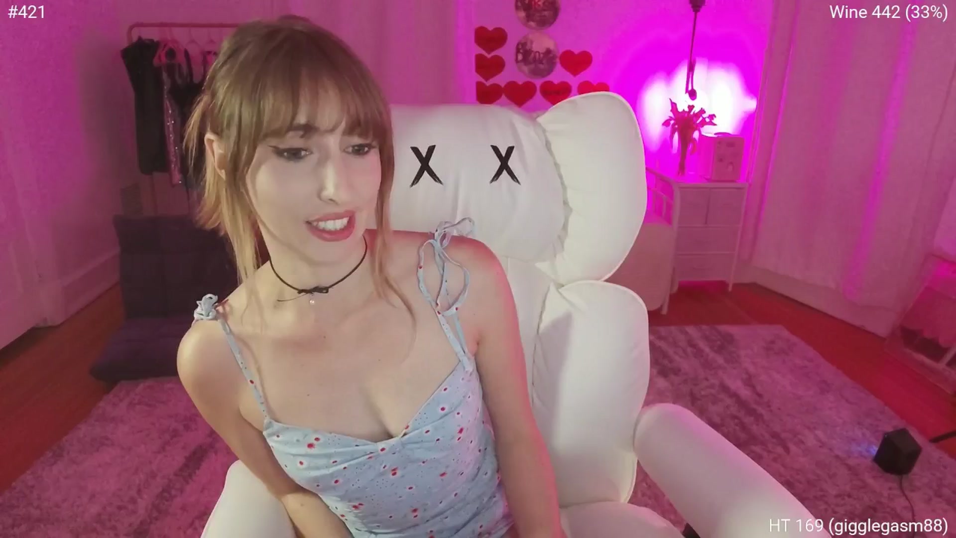 Gallery image thumbnail from Charliexjade's myfreecams stream on, 04/28/2026, 05:43 image 6 of 20