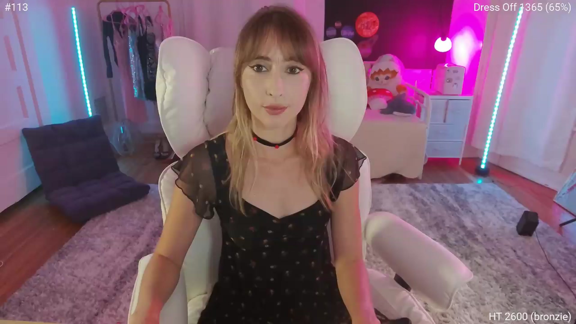 Gallery image thumbnail from Charliexjade's myfreecams stream on, 07/07/2026, 06:21 image 9 of 20