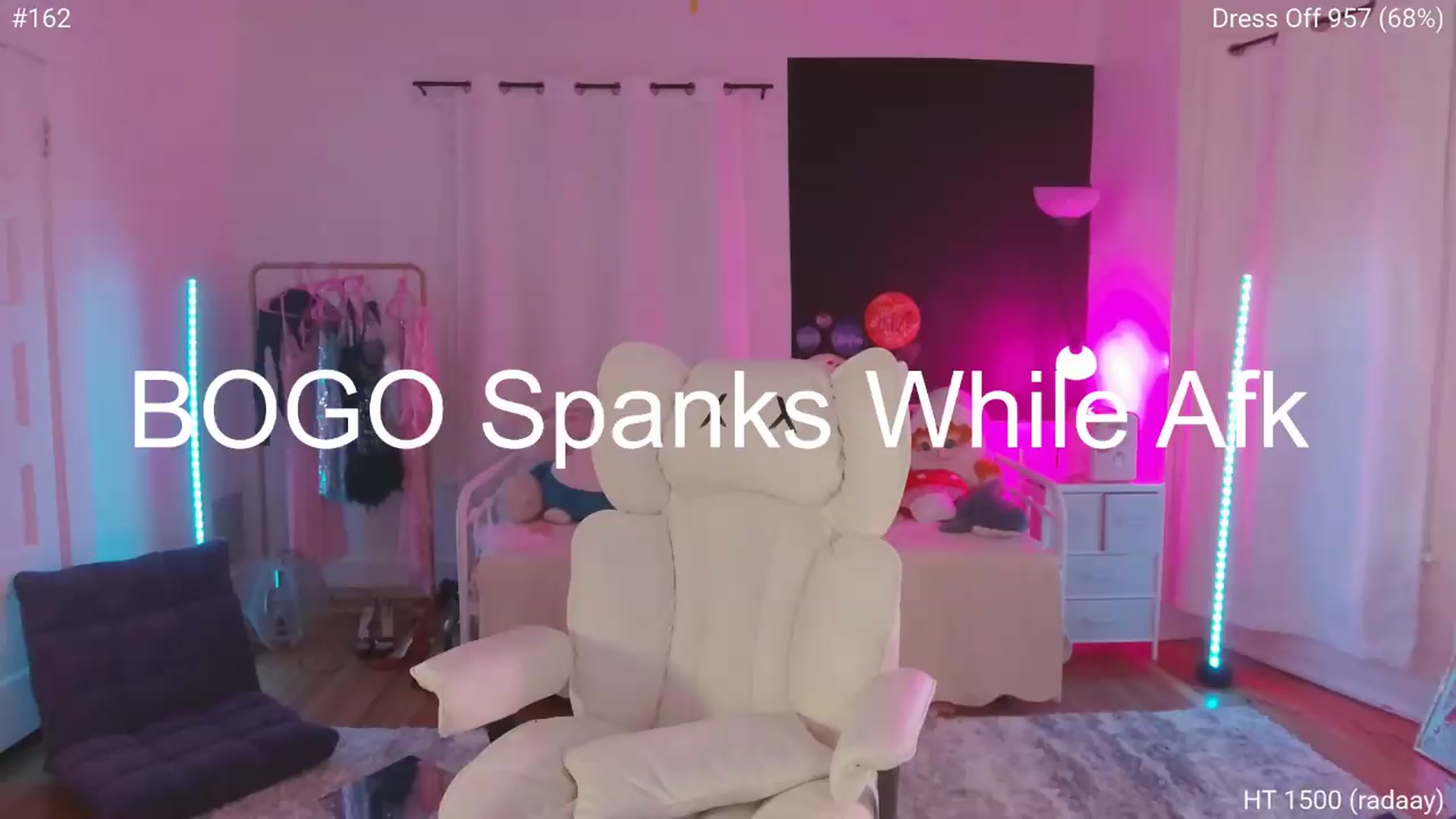 Gallery image thumbnail from Charliexjade's myfreecams stream on, 07/11/2026, 03:47 image 4 of 20