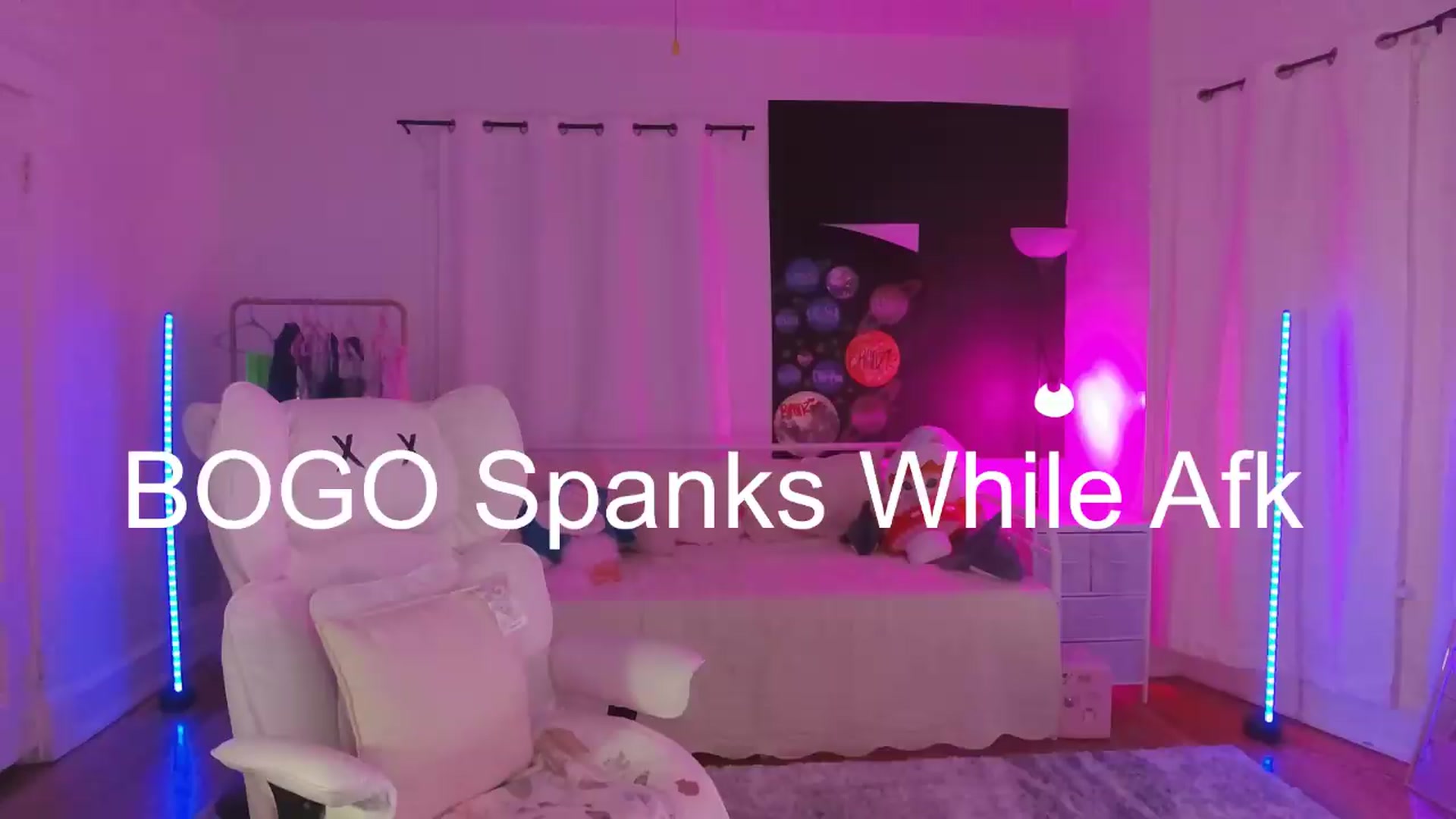Gallery image thumbnail from Charliexjade's myfreecams stream on, 08/10/2026, 07:02 image 12 of 20