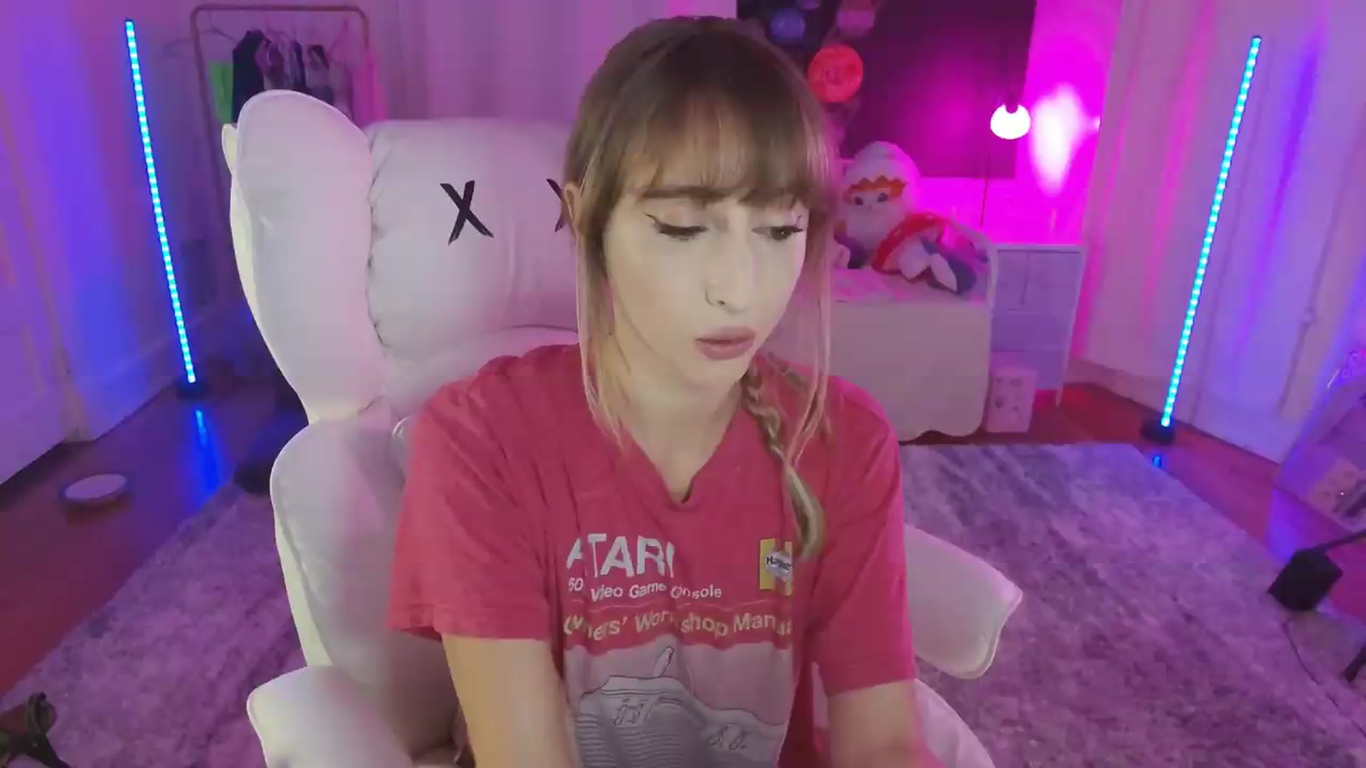 Gallery image thumbnail from Charliexjade's myfreecams stream on, 08/13/2026, 03:53 image 16 of 20