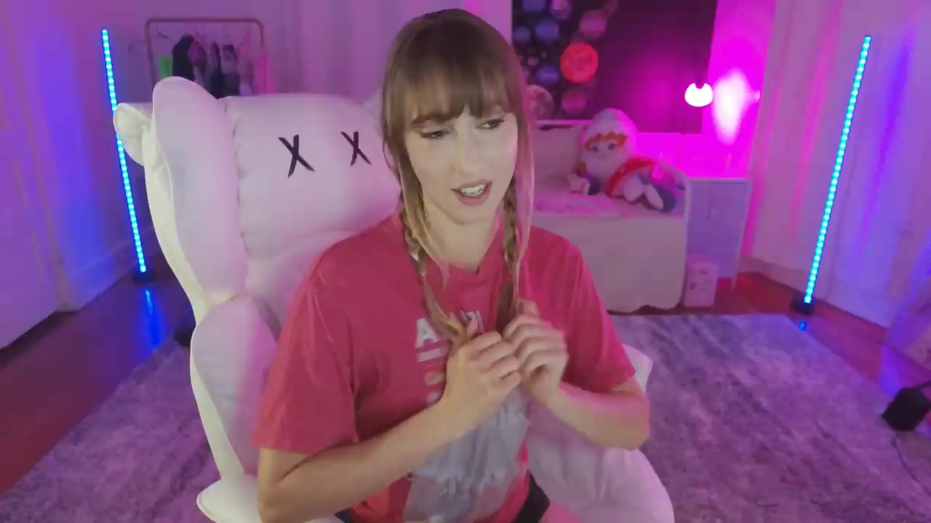 Gallery image thumbnail from Charliexjade's myfreecams stream on, 08/13/2026, 03:53 image 3 of 20