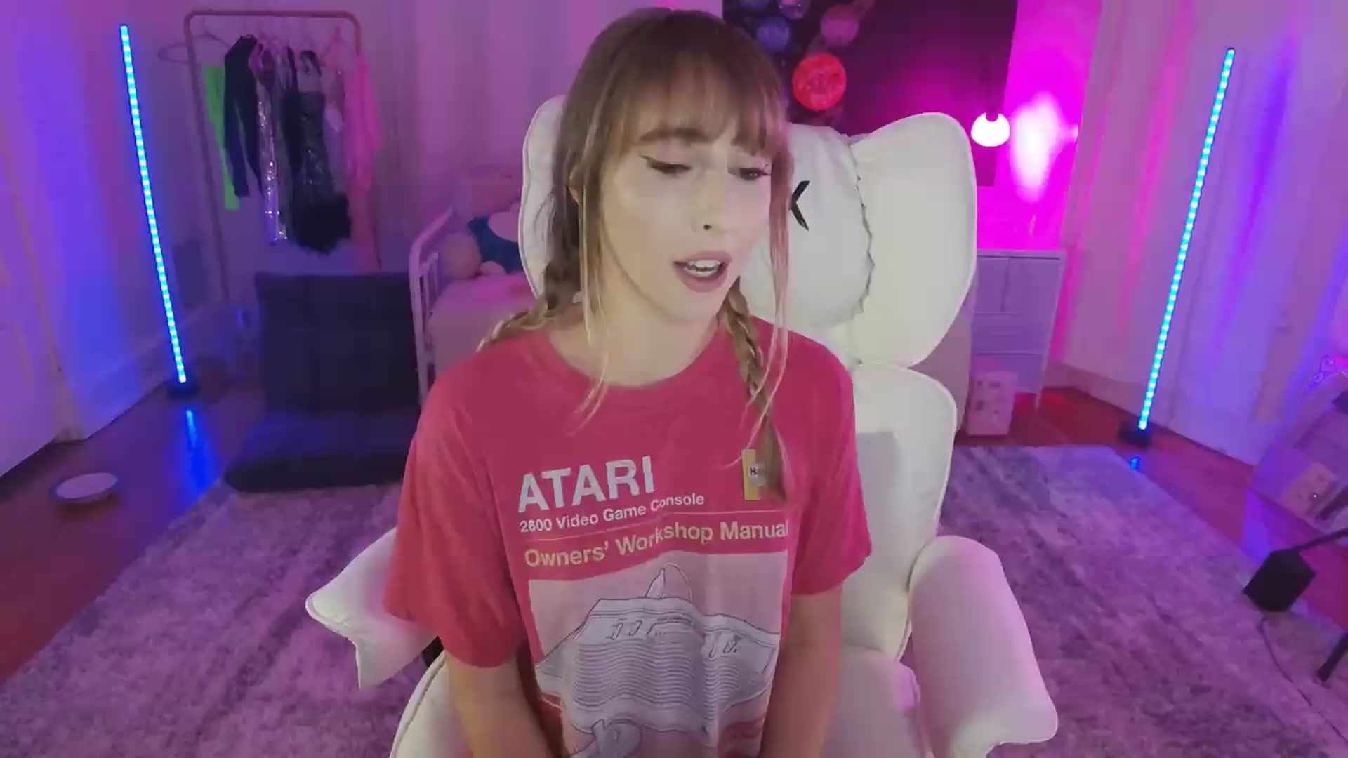 Gallery image thumbnail from Charliexjade's myfreecams stream on, 08/13/2026, 03:53 image 11 of 20