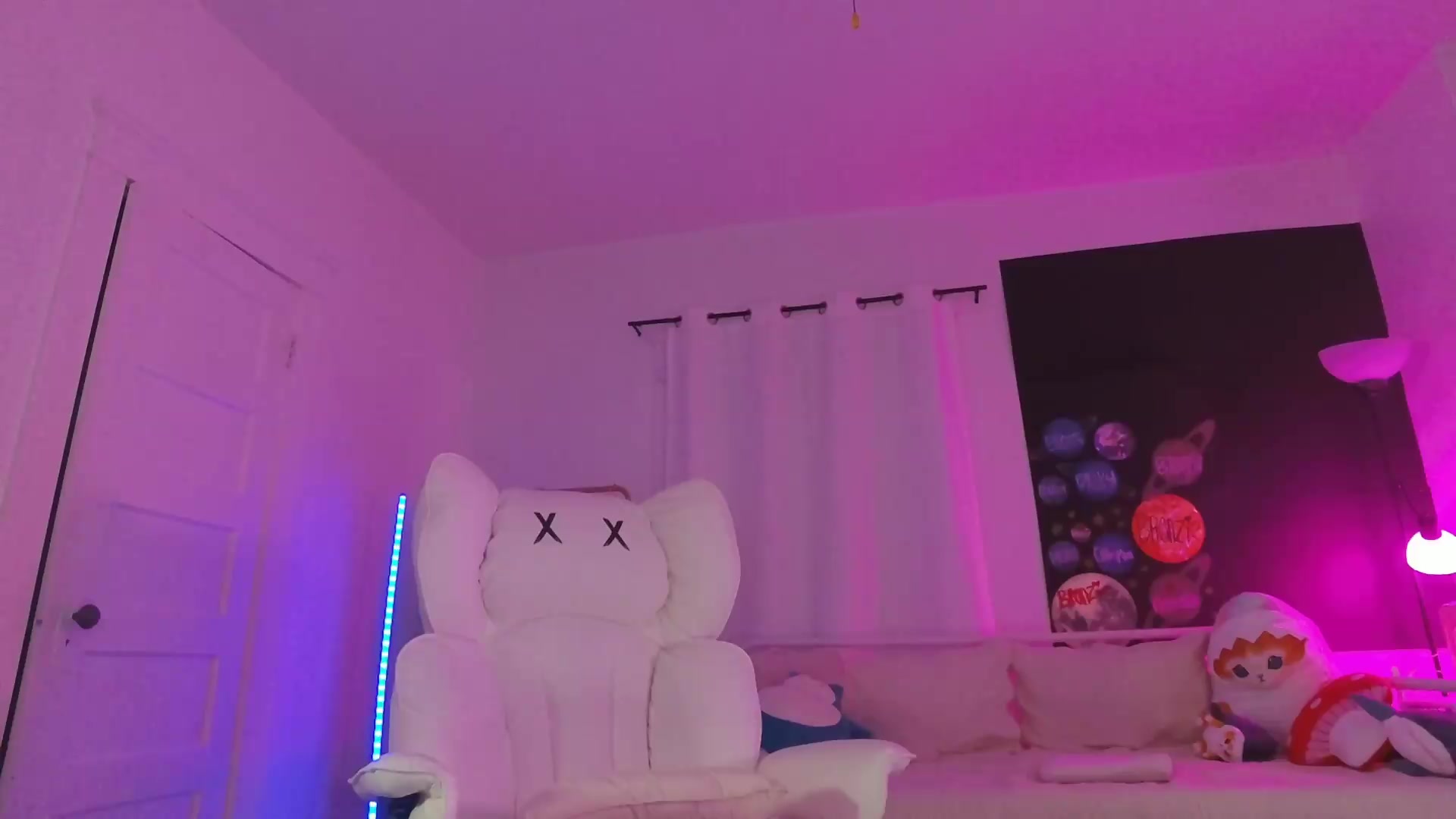 Gallery image thumbnail from Charliexjade's myfreecams stream on, 08/24/2026, 02:17 image 15 of 20