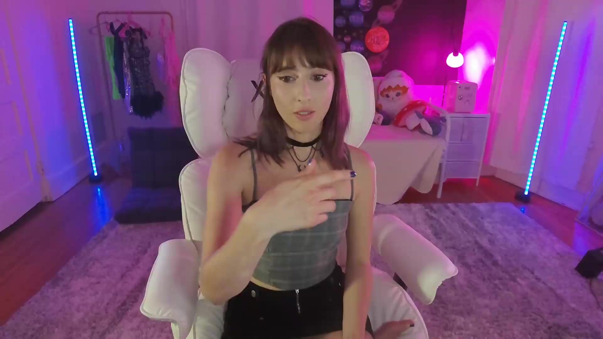 Gallery image thumbnail from Charliexjade's myfreecams stream on, 08/24/2026, 02:17 image 11 of 20