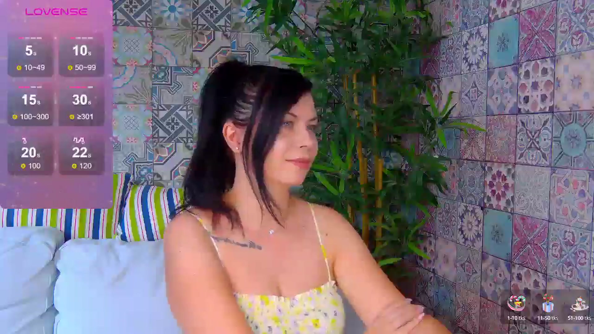 Gallery image thumbnail from CharlotteNoir's myfreecams stream on, 07/25/2025, 13:23 image 5 of 20