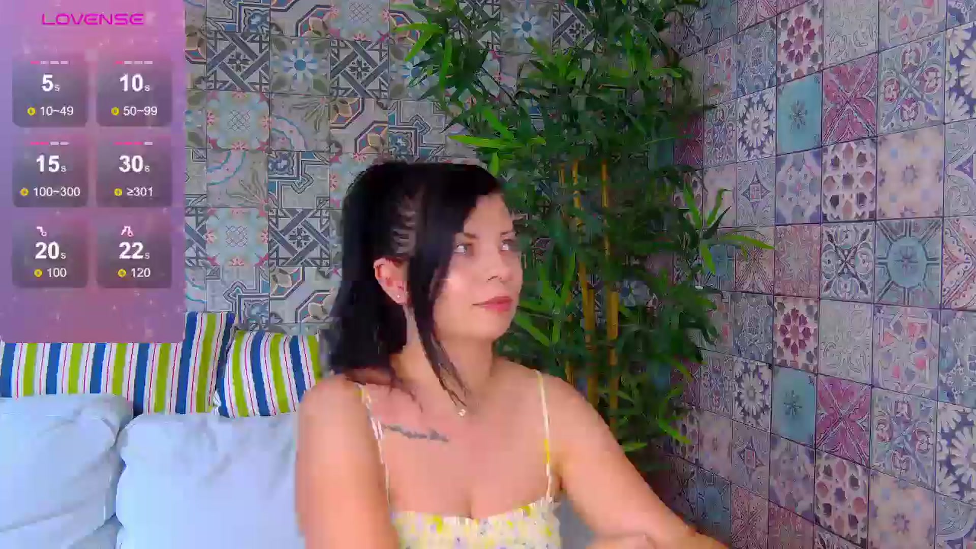 Gallery image thumbnail from CharlotteNoir's myfreecams stream on, 07/25/2025, 13:23 image 11 of 20