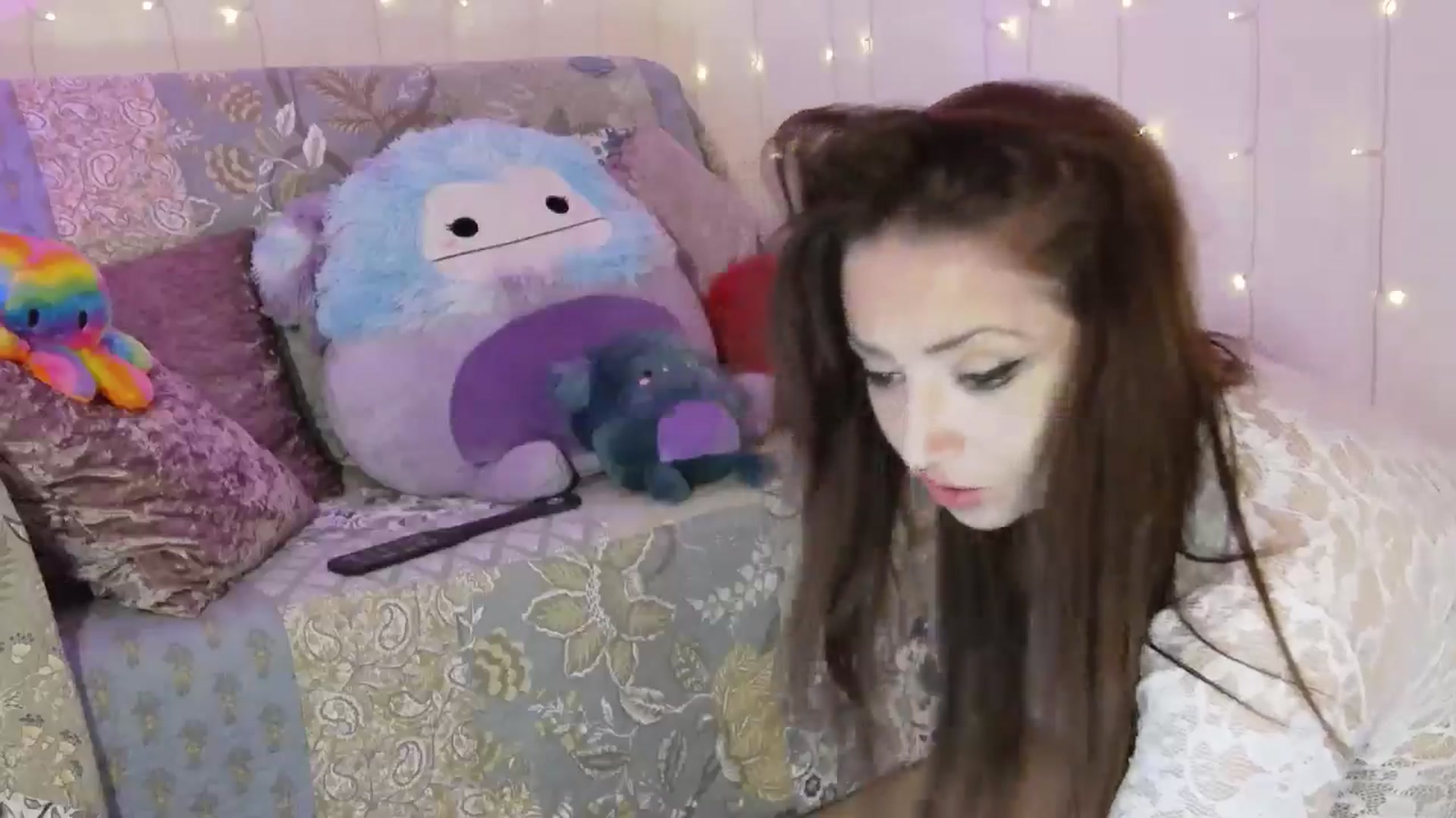 Gallery image thumbnail from Charlotte_UK's myfreecams stream on, 08/16/2025, 01:33 image 11 of 20