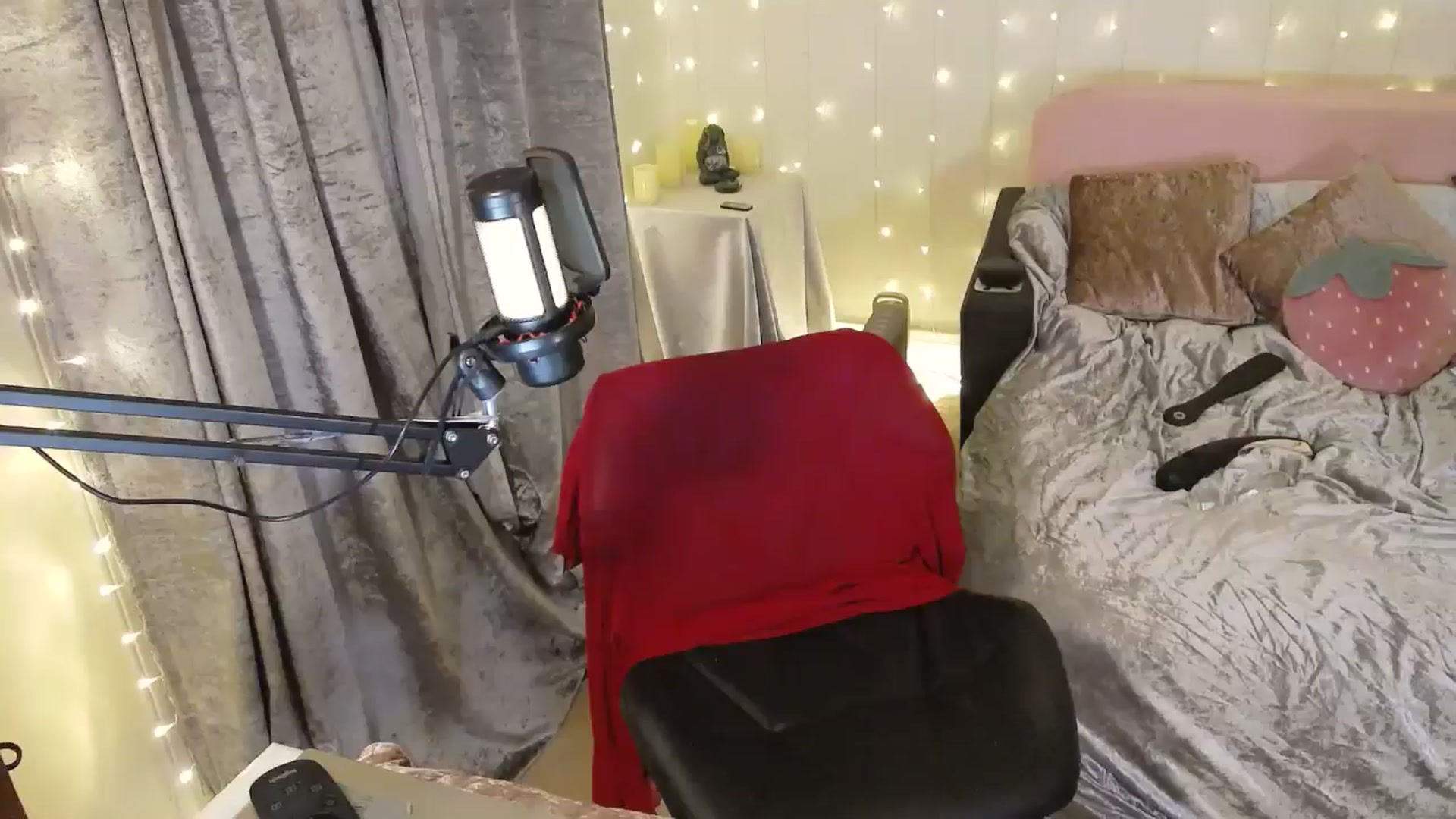 Gallery image thumbnail from Charlotte_UK's myfreecams stream on, 09/18/2025, 24:38 image 9 of 20