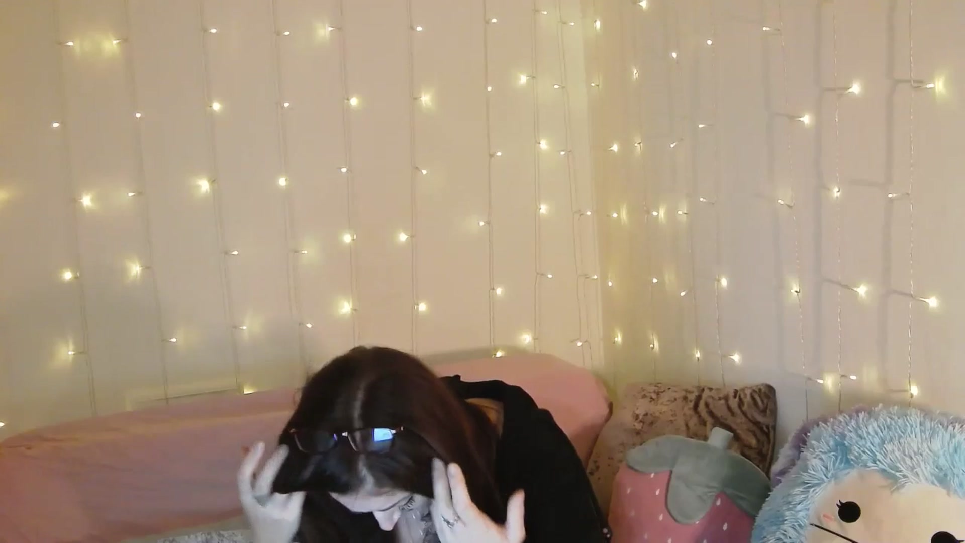 Gallery image thumbnail from Charlotte_UK's myfreecams stream on, 09/26/2025, 23:51 image 15 of 20