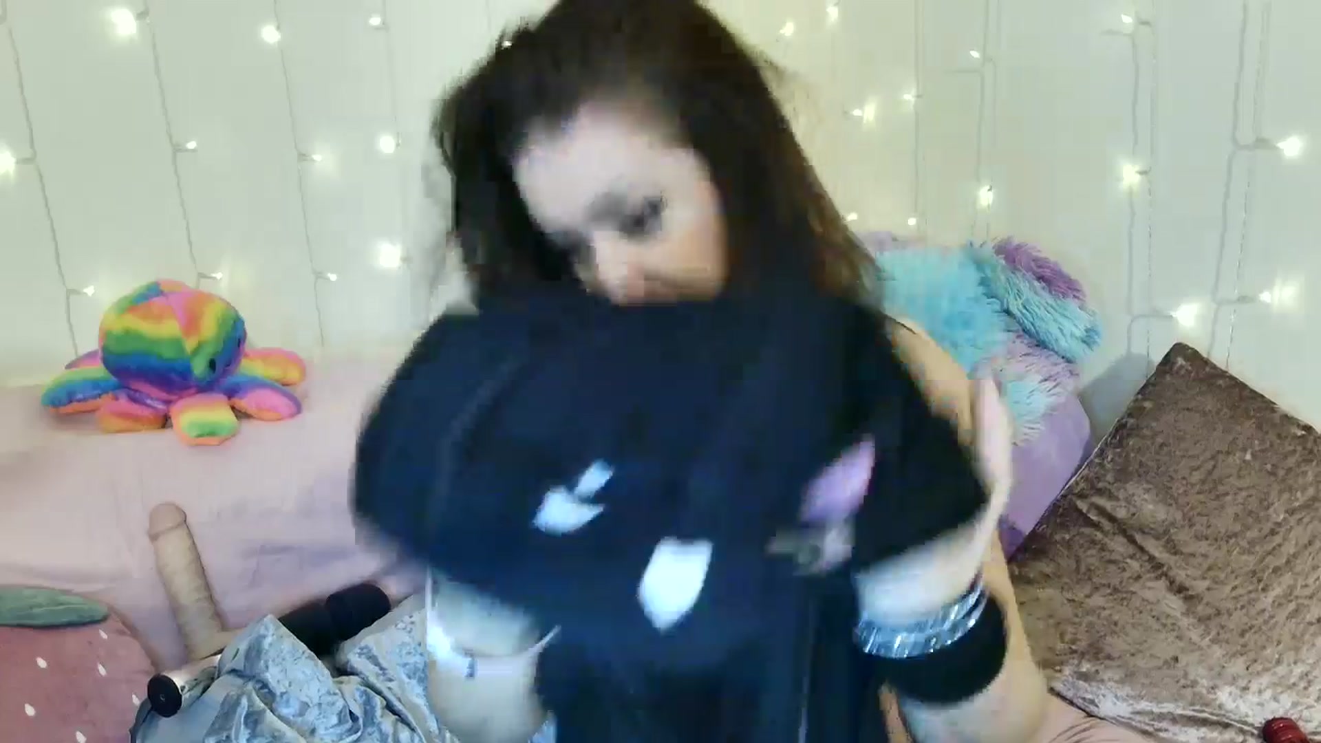 Gallery image thumbnail from Charlotte_UK's myfreecams stream on, 10/26/2025, 01:06 image 11 of 20