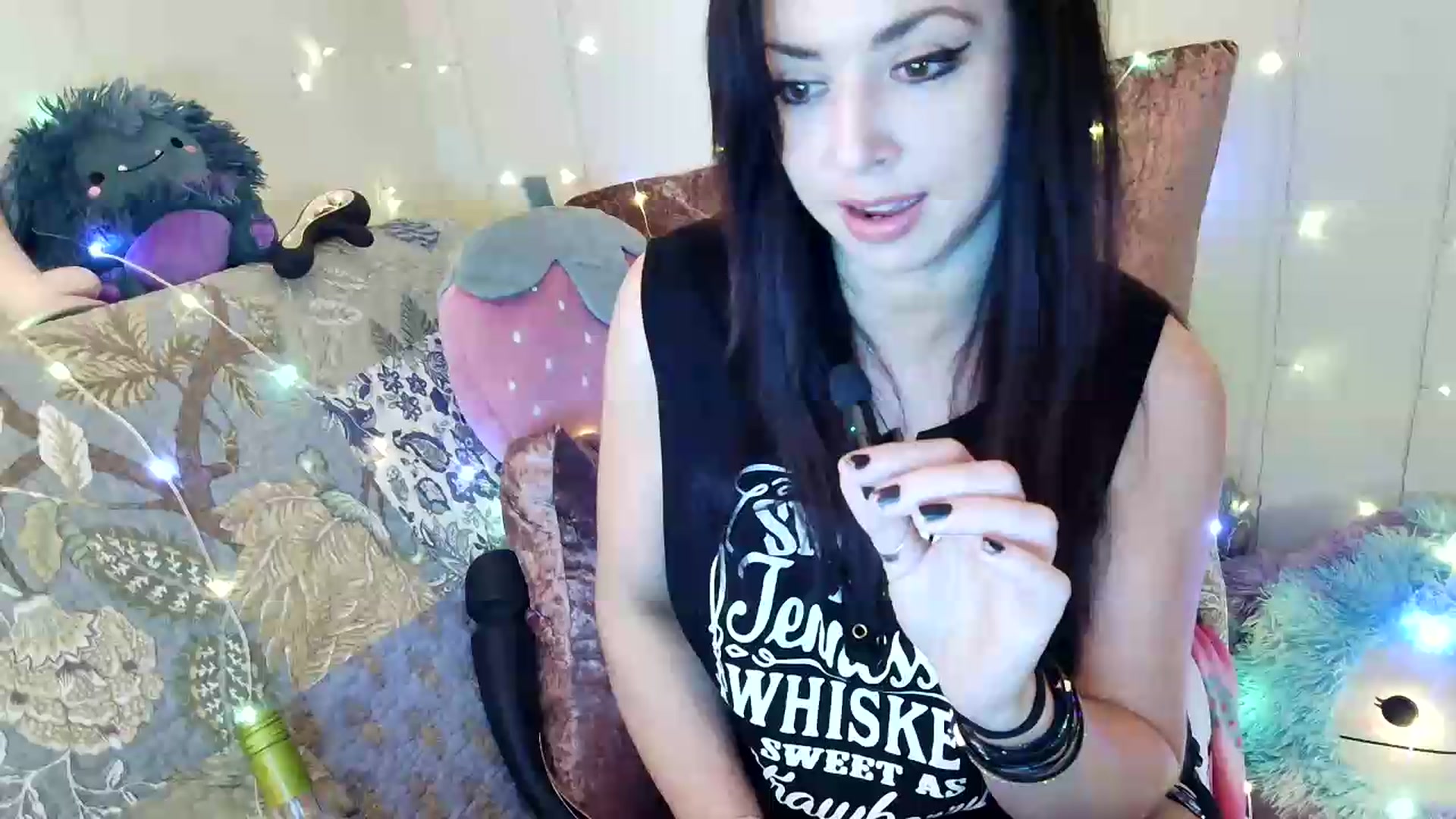 Gallery image thumbnail from Charlotte_UK's myfreecams stream on, 06/27/2026, 24:23 image 1 of 20