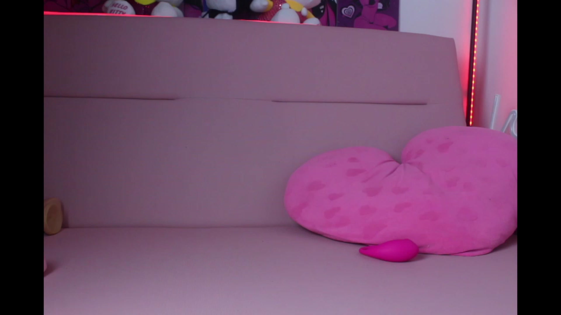 Gallery image thumbnail from Charlydw's myfreecams stream on, 07/24/2023, 02:02 image 10 of 20
