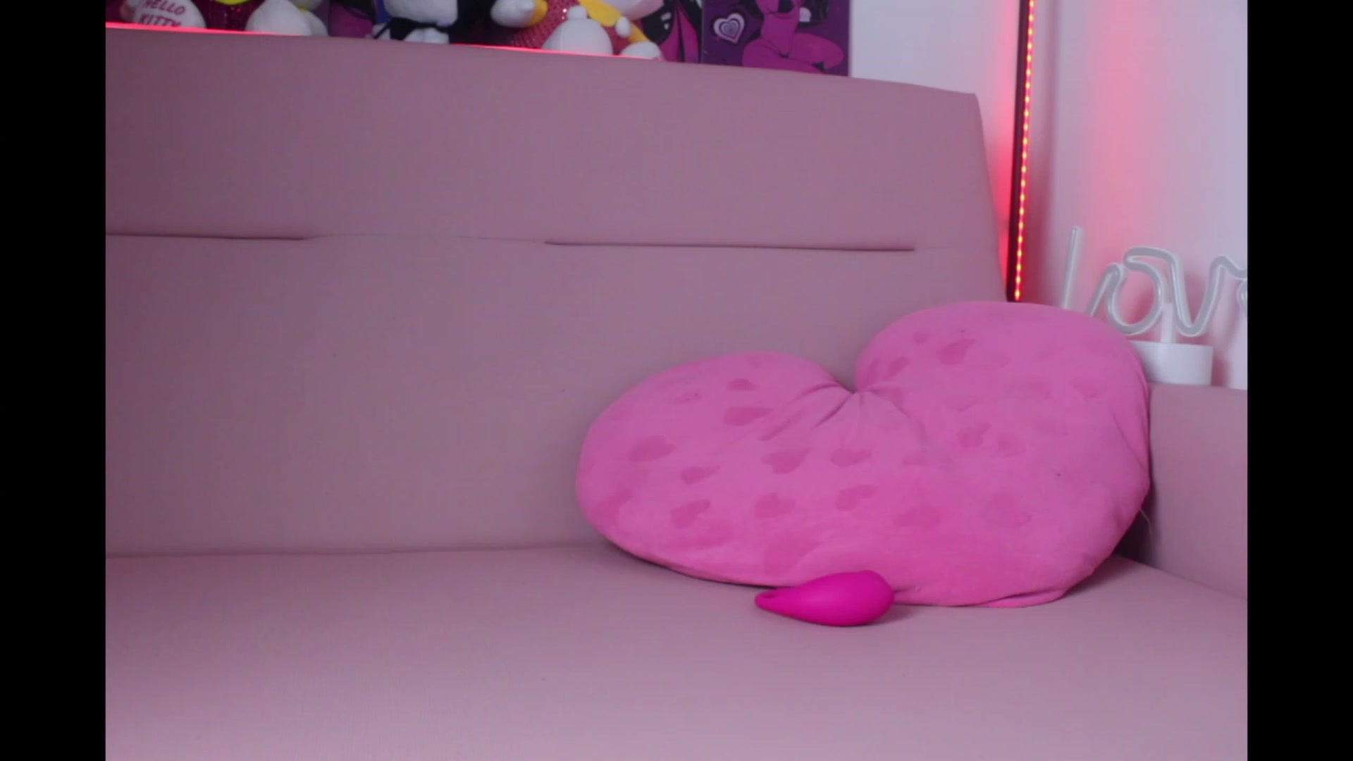 Gallery image thumbnail from Charlydw's myfreecams stream on, 07/24/2023, 02:02 image 6 of 20
