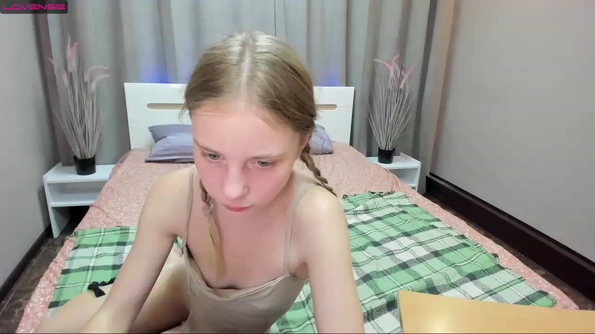 Gallery image thumbnail from CharmedDoll's myfreecams stream on, 12/01/2022, 18:20 image 14 of 20