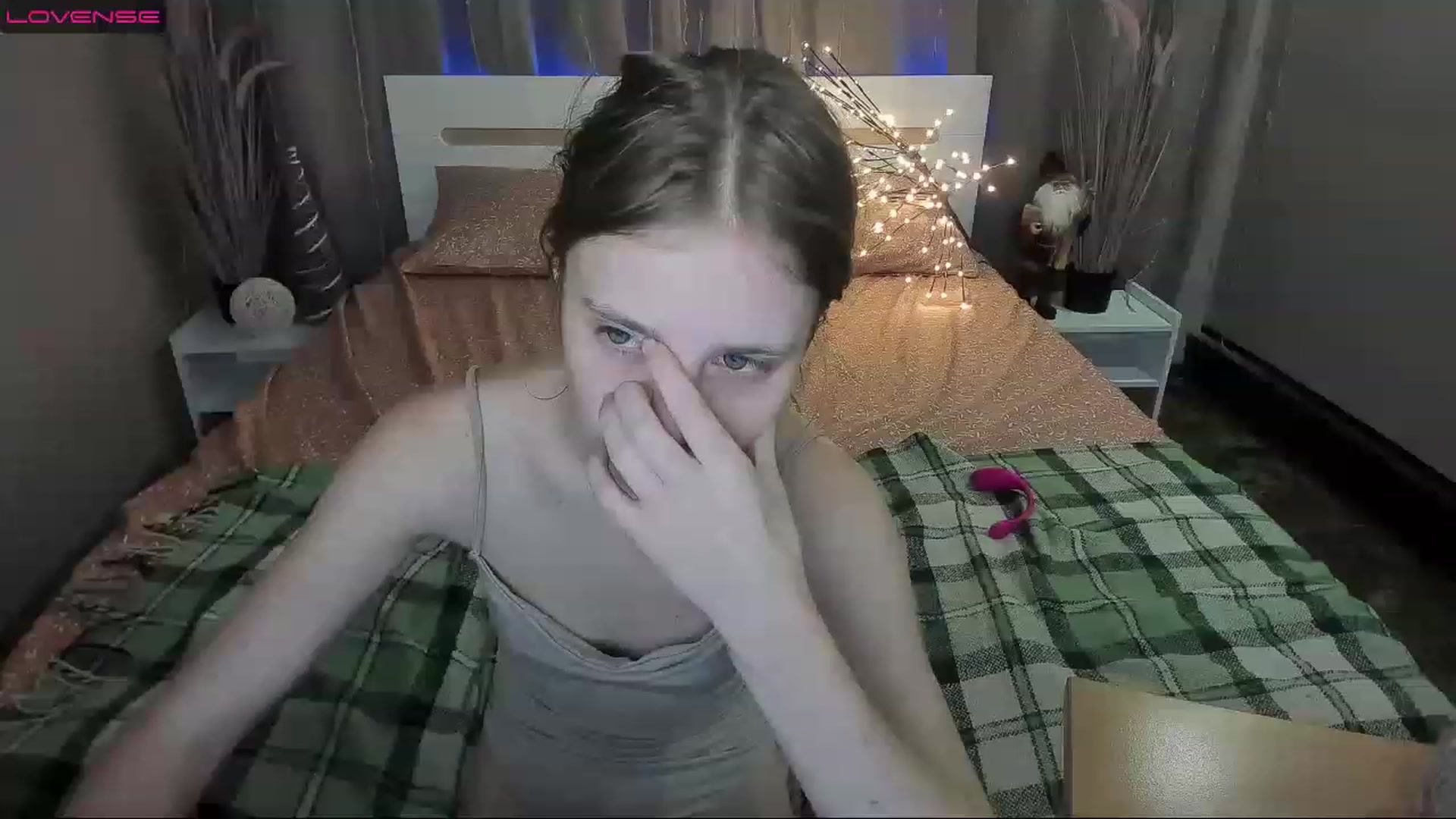 Gallery image thumbnail from CharmedDoll's myfreecams stream on, 12/27/2022, 11:58 image 18 of 20