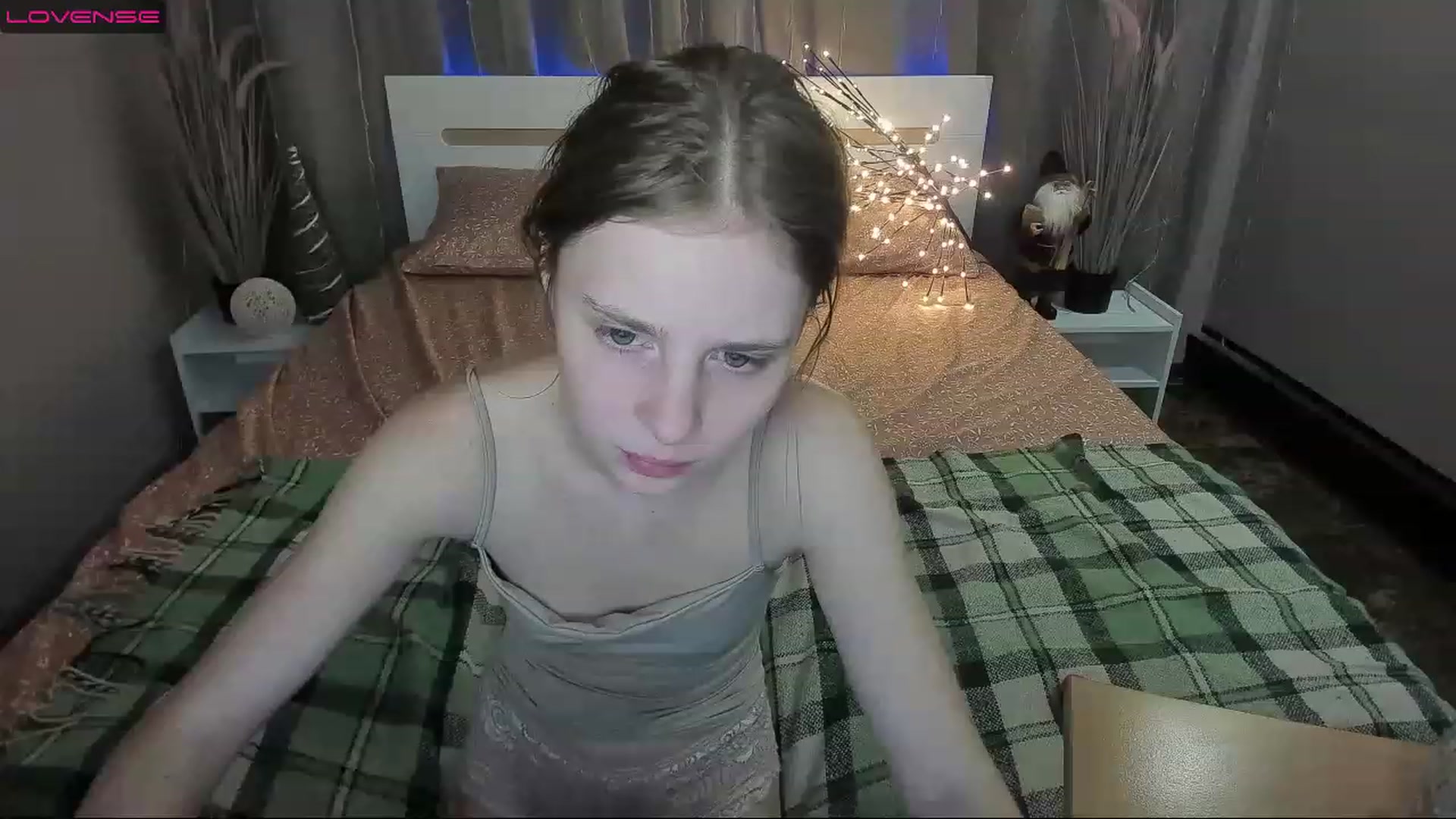 Gallery image thumbnail from CharmedDoll's myfreecams stream on, 12/27/2022, 13:19 image 8 of 20