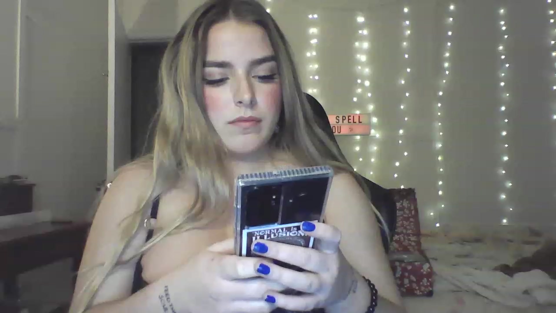 Gallery image thumbnail from Charmed_333's myfreecams stream on, 12/09/2022, 02:12 image 16 of 20