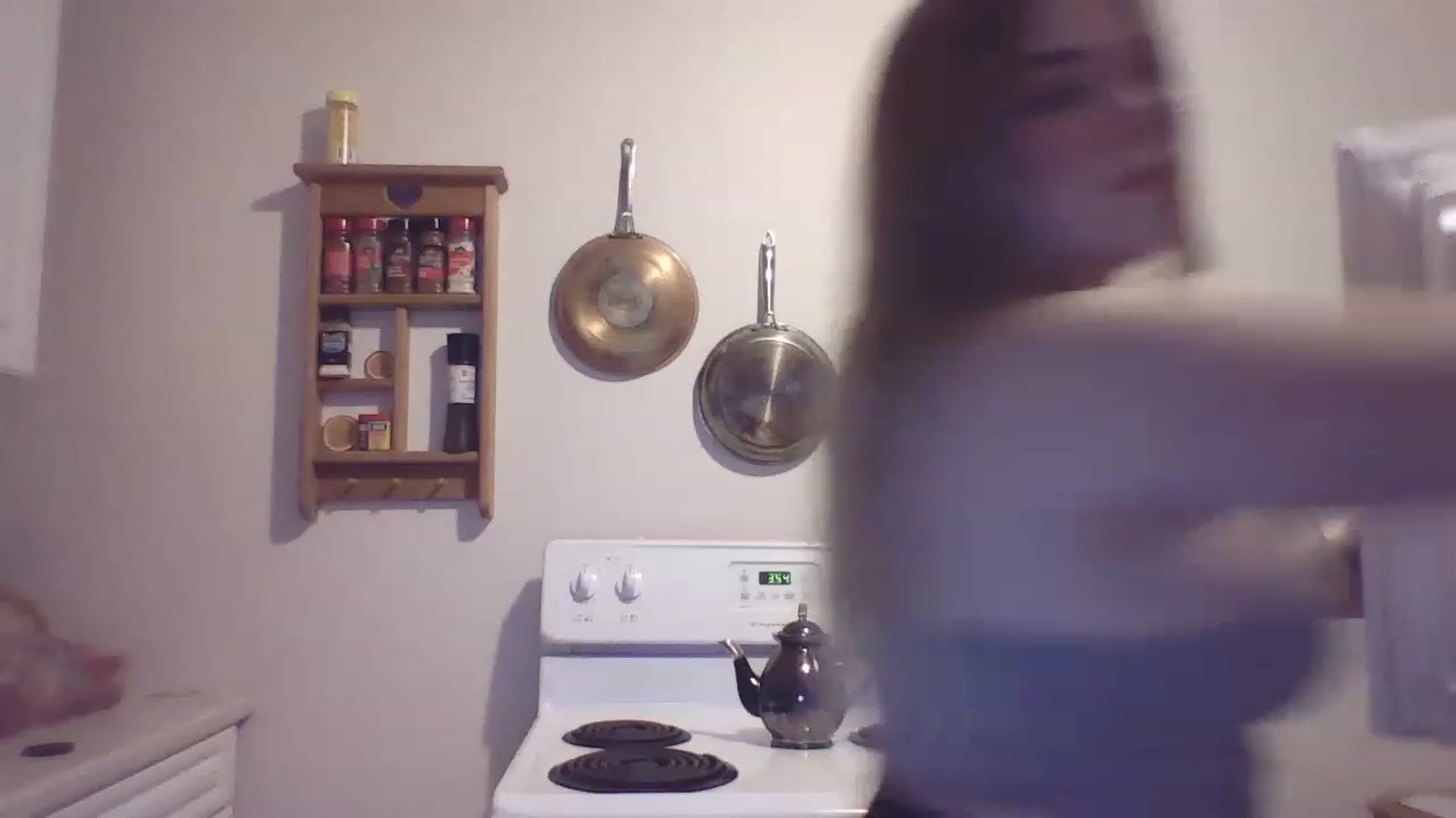 Gallery image thumbnail from Charmed_333's myfreecams stream on, 12/11/2022, 02:13 image 10 of 20