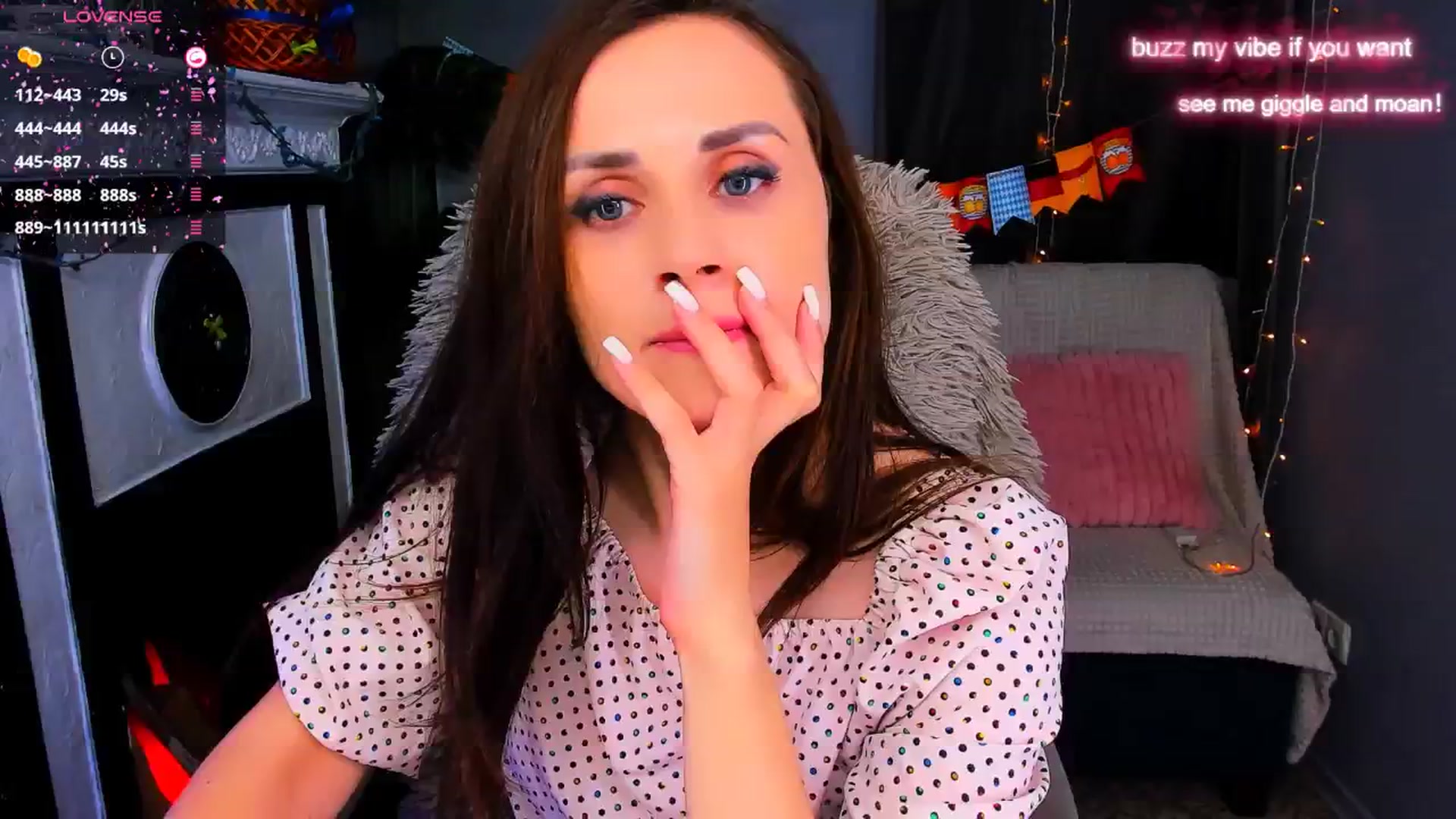 Gallery image thumbnail from CharmingEva__'s myfreecams stream on, 09/27/2024, 12:38 image 14 of 20