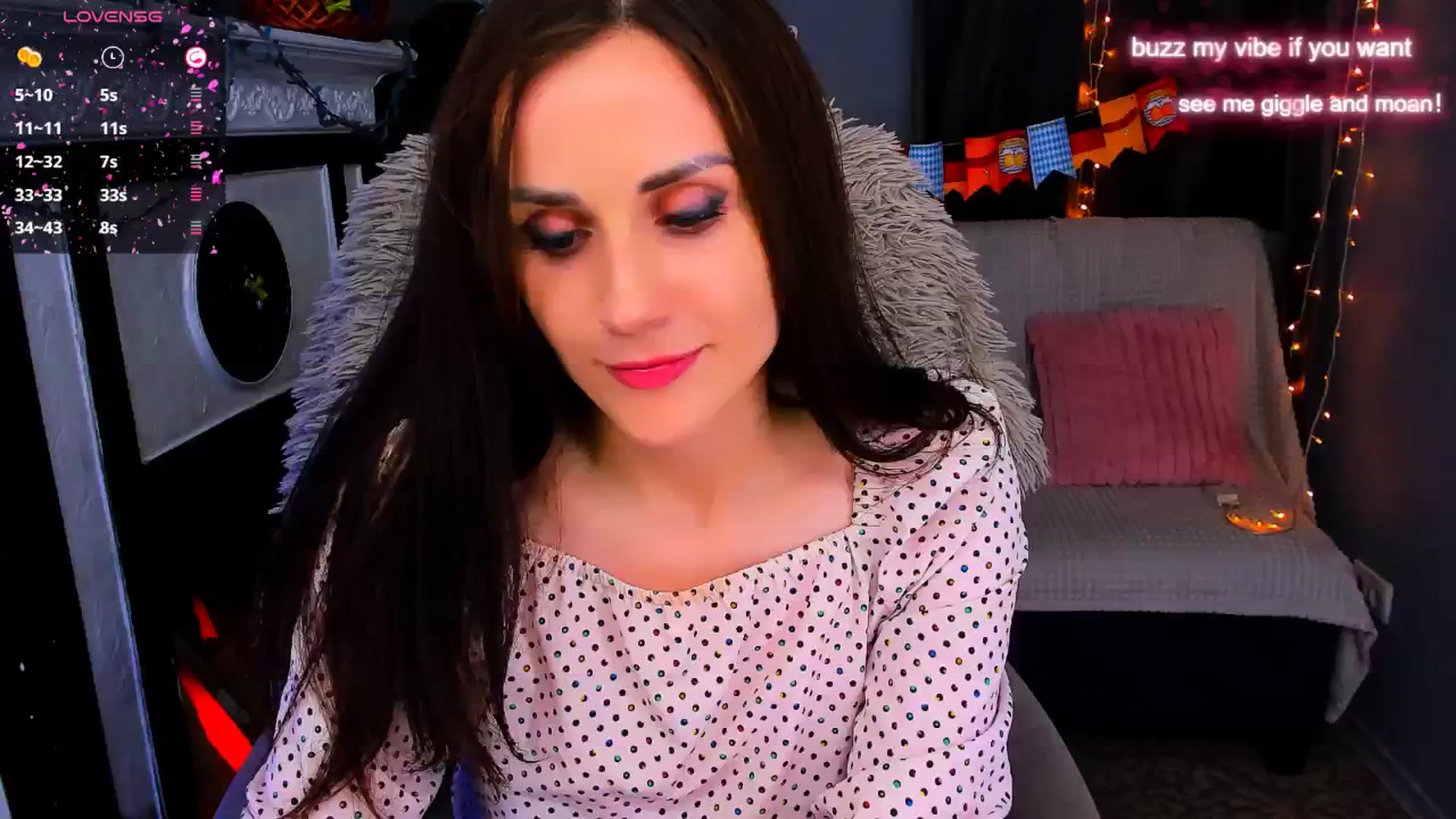 Gallery image thumbnail from CharmingEva__'s myfreecams stream on, 09/27/2024, 15:01 image 15 of 20