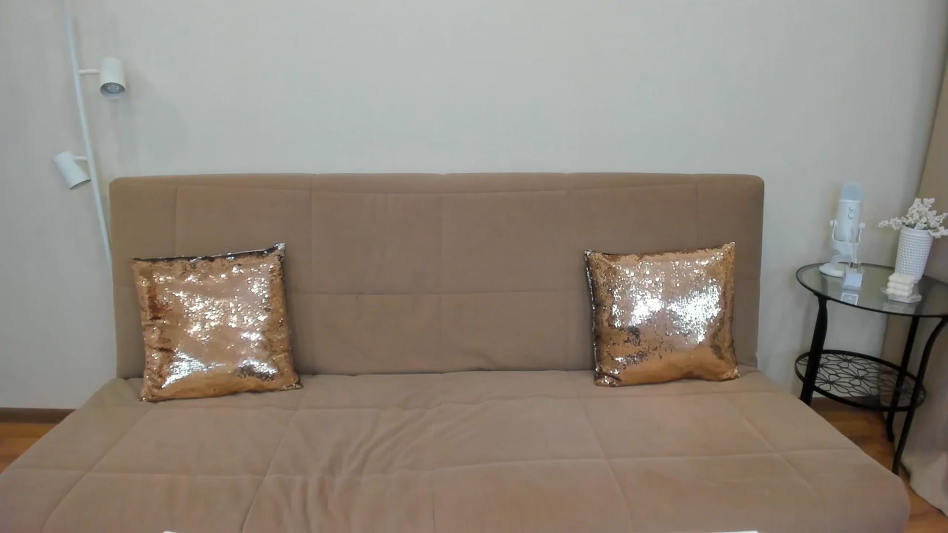 Gallery image thumbnail from Charmingchar1's myfreecams stream on, 11/22/2022, 15:09 image 19 of 20