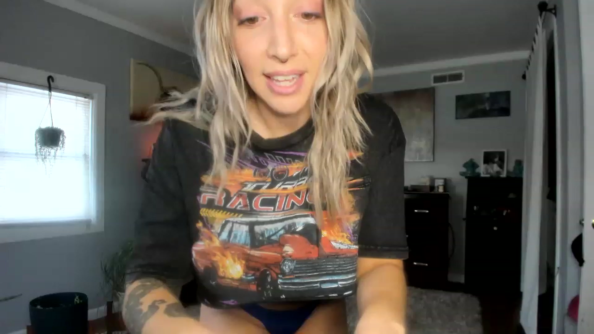Gallery image thumbnail from Chasten_Lee's myfreecams stream on, 12/20/2022, 15:46 image 4 of 20