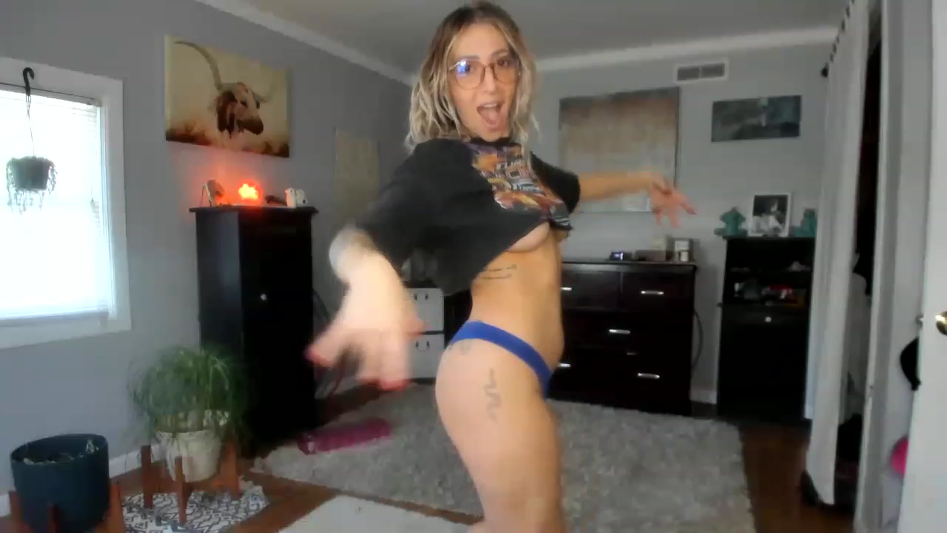 Gallery image thumbnail from Chasten_Lee's myfreecams stream on, 12/20/2022, 15:46 image 14 of 20