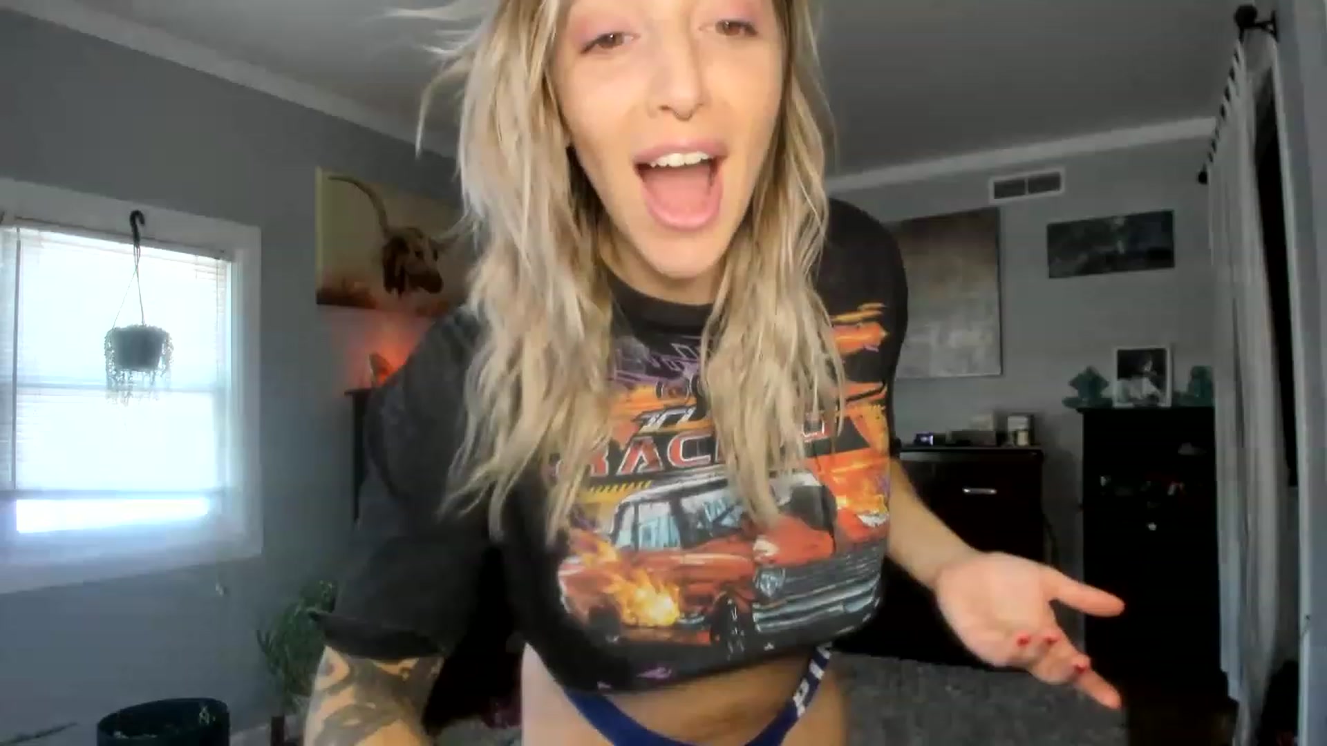 Gallery image thumbnail from Chasten_Lee's myfreecams stream on, 12/20/2022, 16:26 image 4 of 20