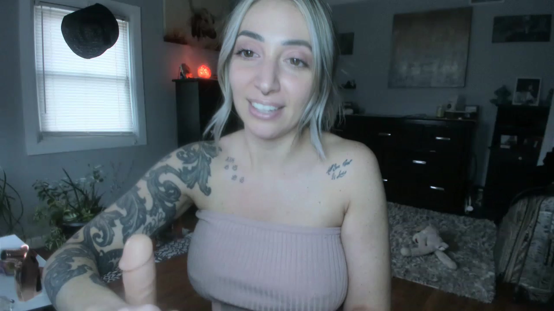 Gallery image thumbnail from Chasten_Lee's myfreecams stream on, 02/09/2023, 18:52 image 10 of 20