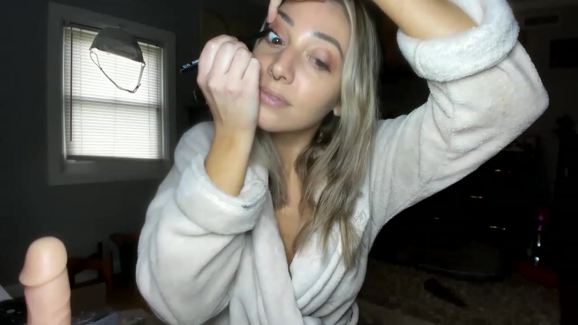 Gallery image thumbnail from Chasten_Lee's myfreecams stream on, 04/18/2023, 14:15 image 17 of 20