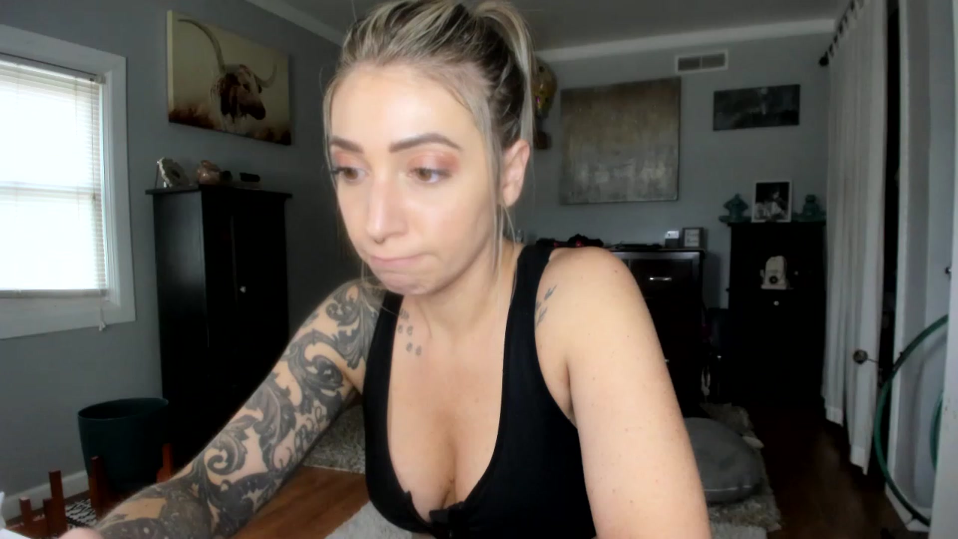 Gallery image thumbnail from Chasten_Lee's myfreecams stream on, 04/21/2023, 18:59 image 19 of 20