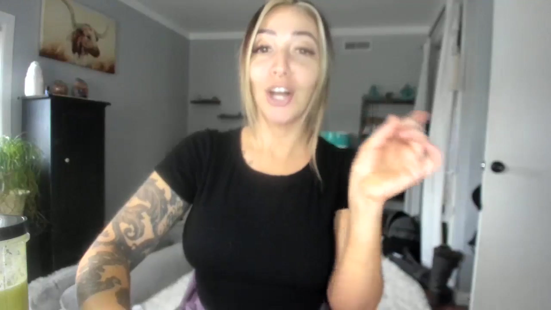 Gallery image thumbnail from Chasten_Lee's myfreecams stream on, 10/16/2023, 15:32 image 8 of 20