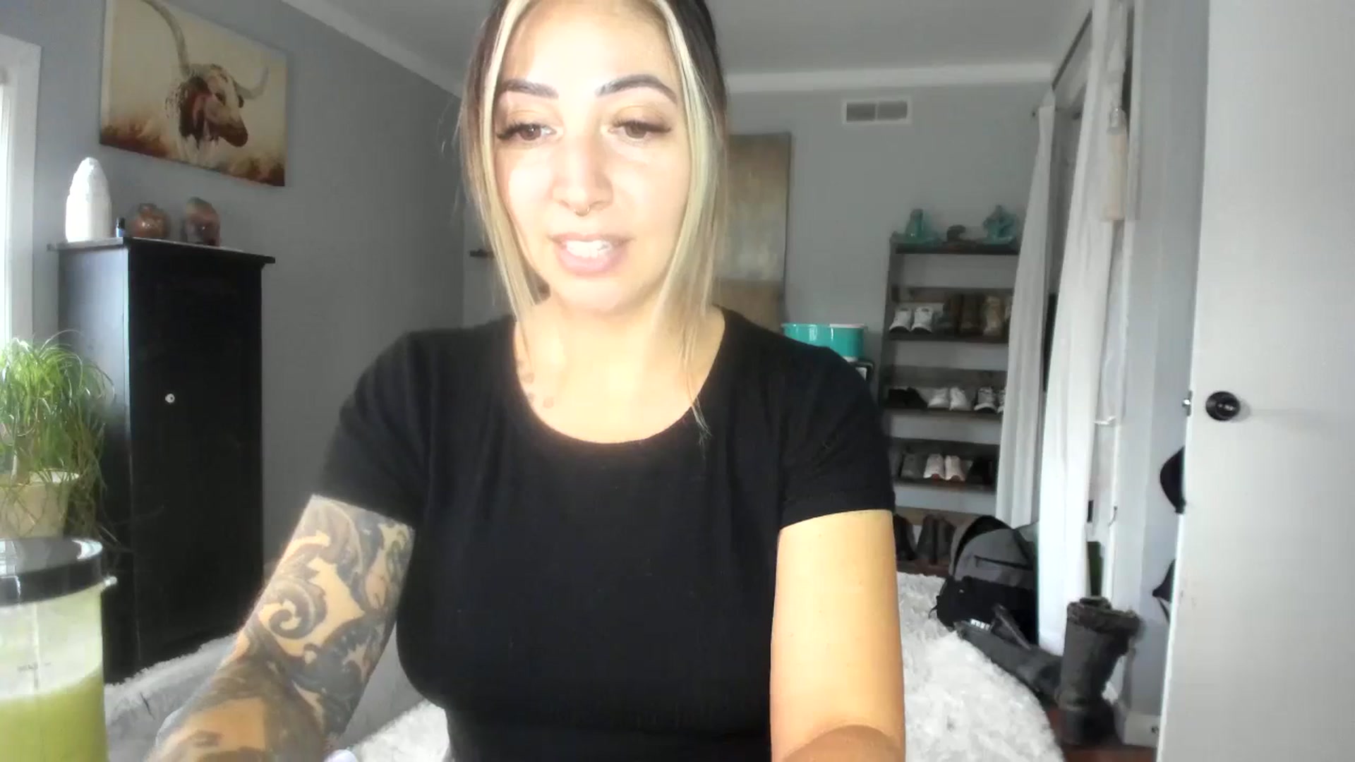 Gallery image thumbnail from Chasten_Lee's myfreecams stream on, 10/16/2023, 15:32 image 7 of 20