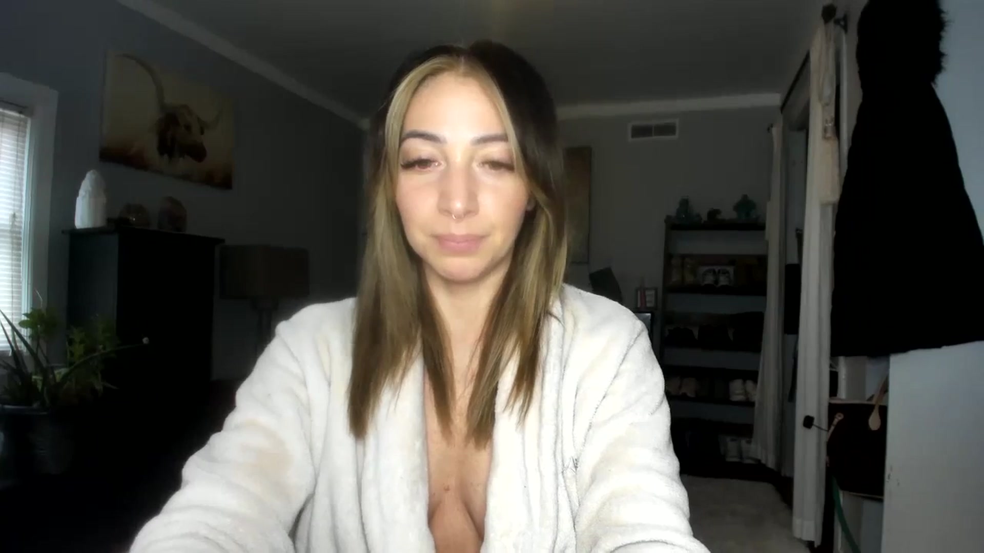 Gallery image thumbnail from Chasten_Lee's myfreecams stream on, 12/04/2023, 16:22 image 2 of 20