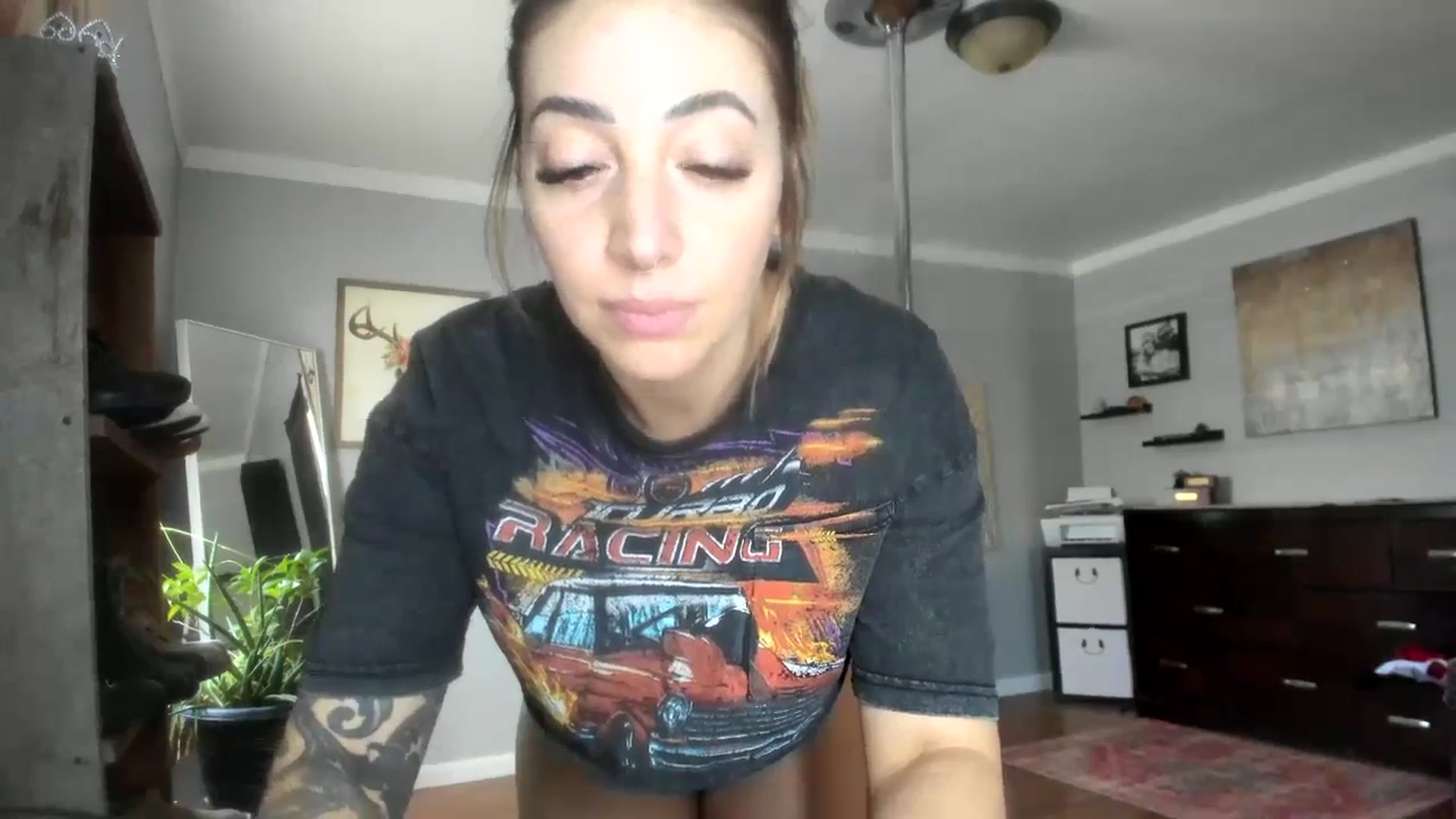 Gallery image thumbnail from Chasten_Lee's myfreecams stream on, 02/19/2024, 16:19 image 20 of 20