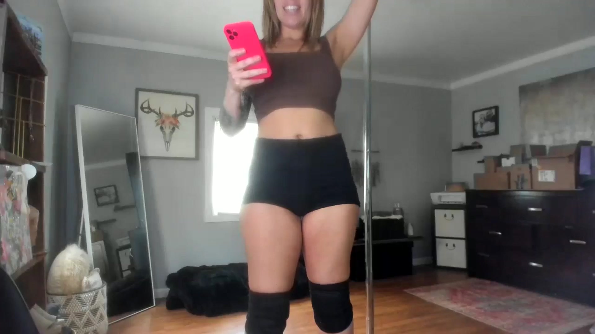 Gallery image thumbnail from Chasten_Lee's myfreecams stream on, 07/15/2024, 14:27 image 14 of 20