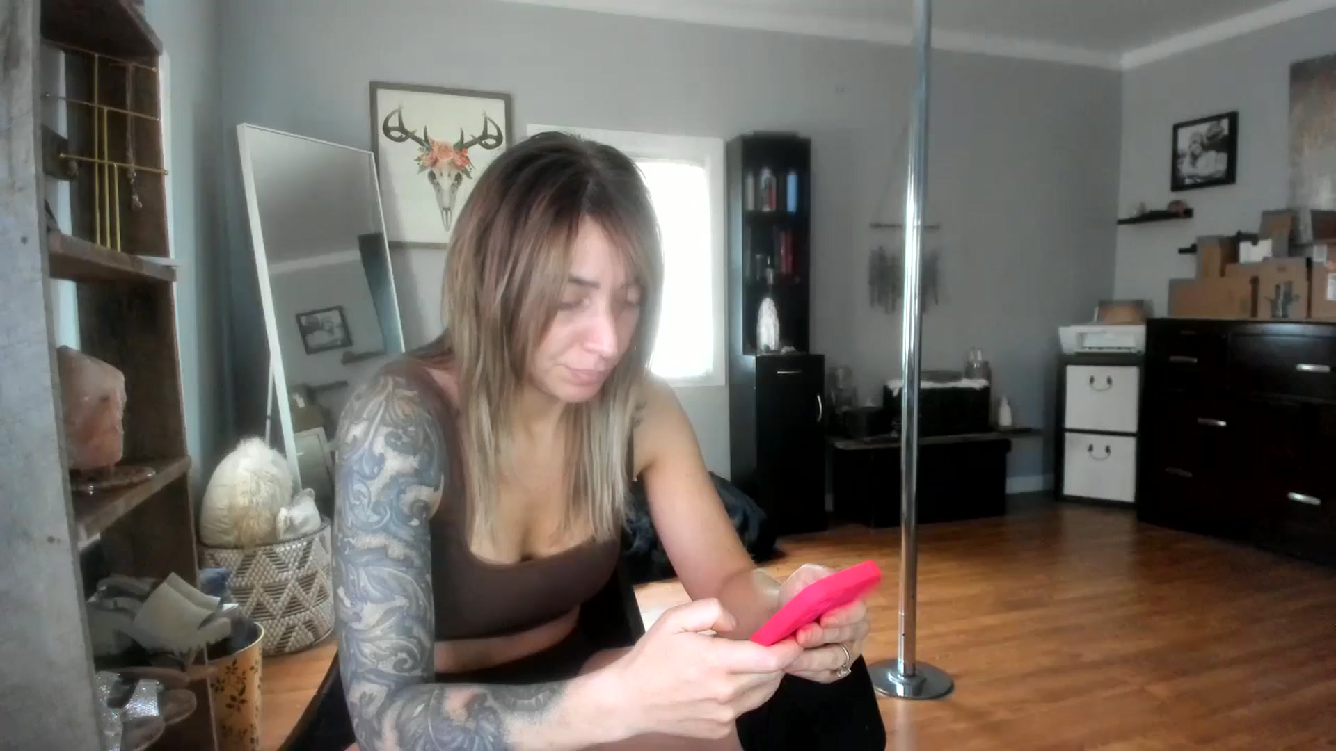 Gallery image thumbnail from Chasten_Lee's myfreecams stream on, 07/15/2024, 15:45 image 12 of 20