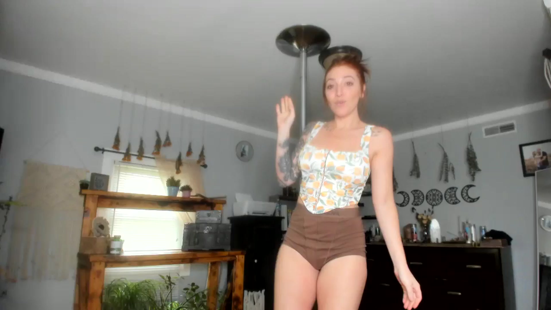 Gallery image thumbnail from Chasten_Lee's myfreecams stream on, 11/18/2024, 18:38 image 1 of 20