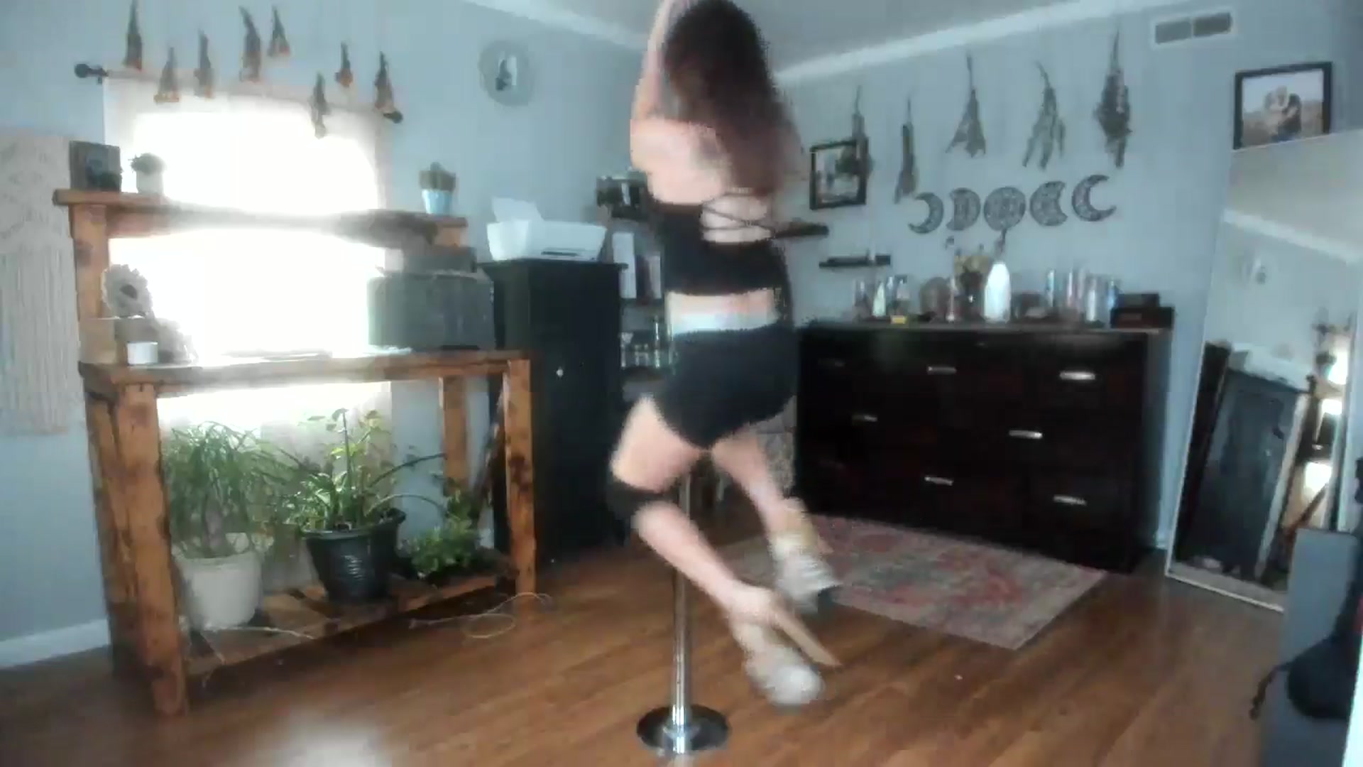 Gallery image thumbnail from Chasten_Lee's myfreecams stream on, 11/25/2024, 15:24 image 2 of 20
