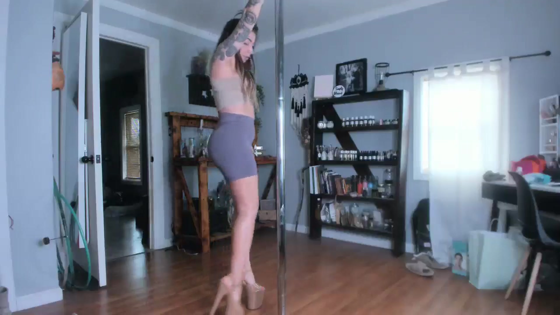 Gallery image thumbnail from Chasten_Lee's myfreecams stream on, 06/30/2025, 14:28 image 12 of 20