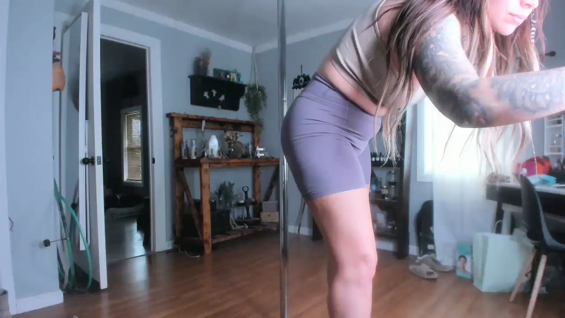 Gallery image thumbnail from Chasten_Lee's myfreecams stream on, 06/30/2025, 14:28 image 13 of 20