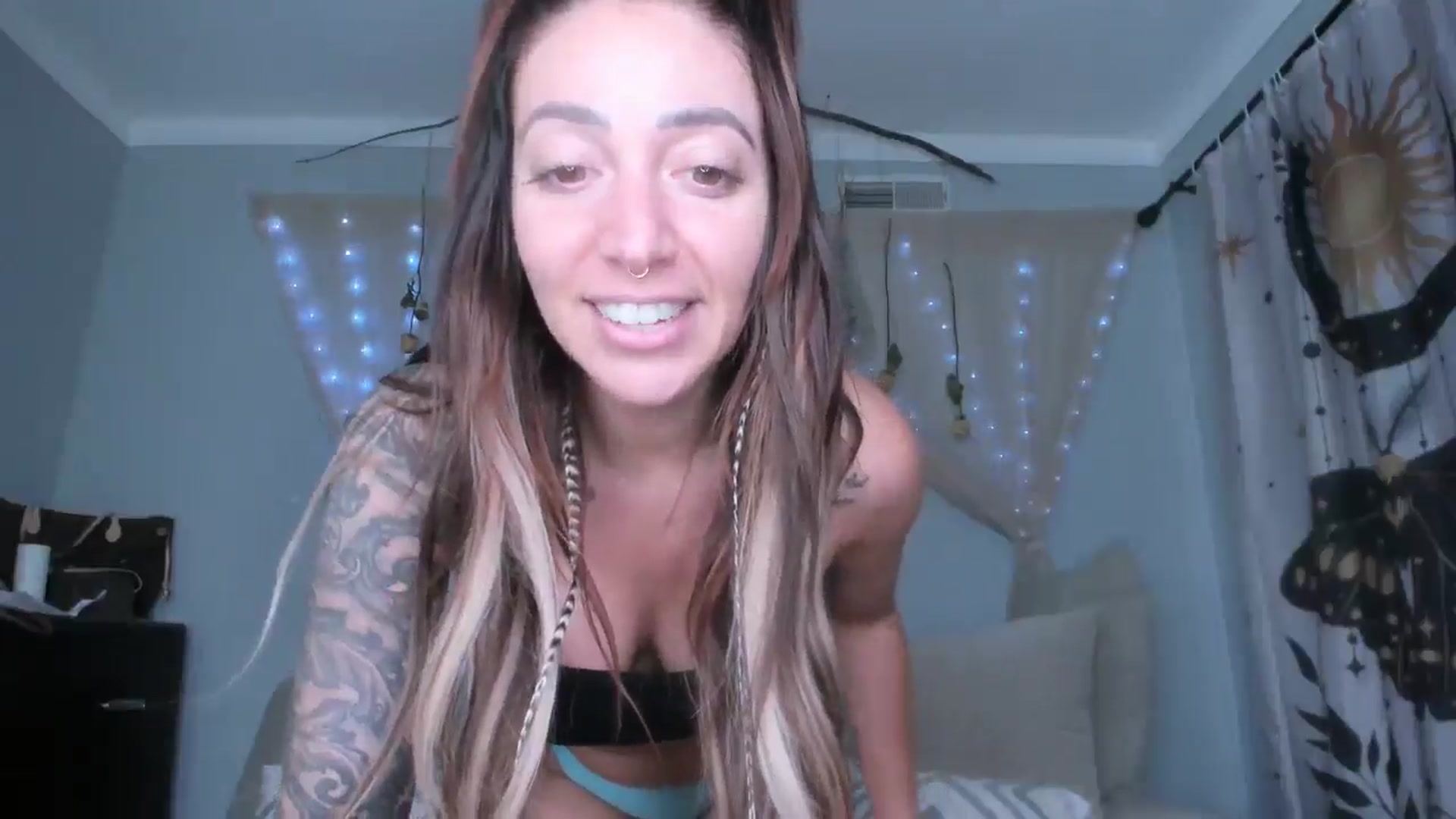 Gallery image thumbnail from Chasten_Lee's myfreecams stream on, 07/16/2025, 16:28 image 2 of 20