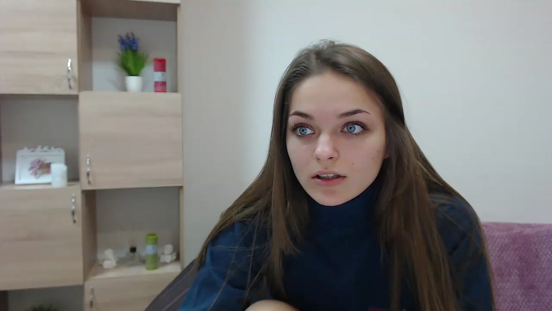 Gallery image thumbnail from Chaynea's myfreecams stream on, 12/03/2022, 10:52 image 19 of 20