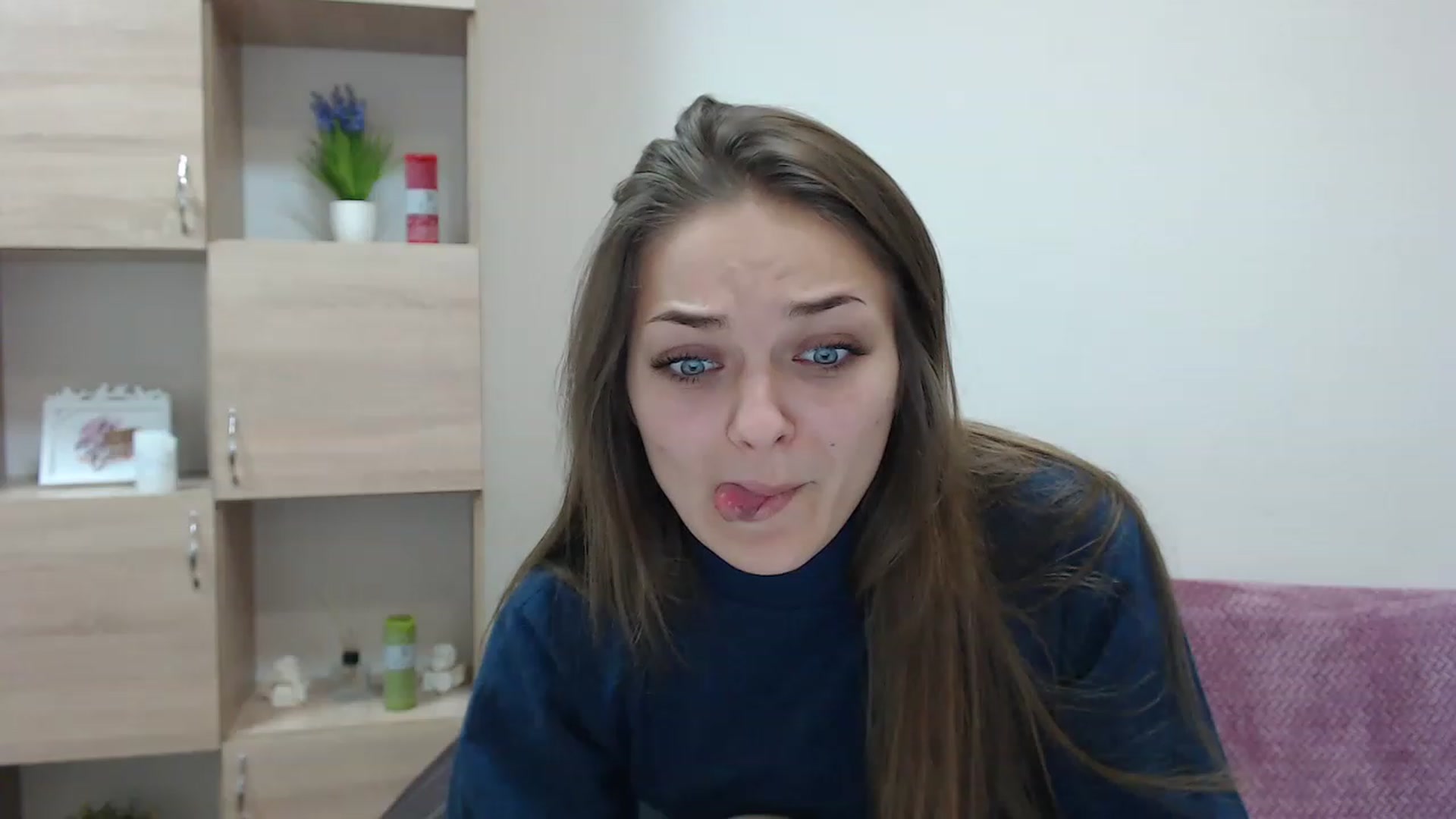 Gallery image thumbnail from Chaynea's myfreecams stream on, 12/03/2022, 10:52 image 16 of 20